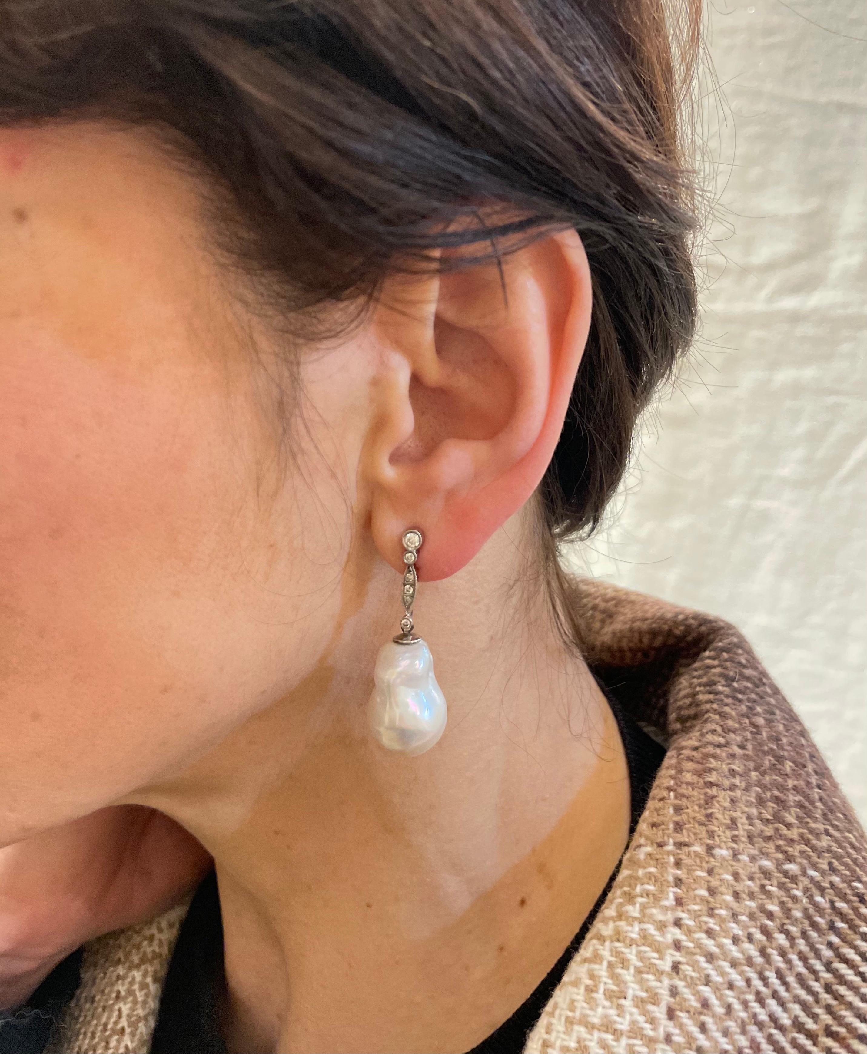 Orecchini con diamanti pendenti rimovibili con perle barocche dei mari del sud in oro bianco 18 carati in vendita 4