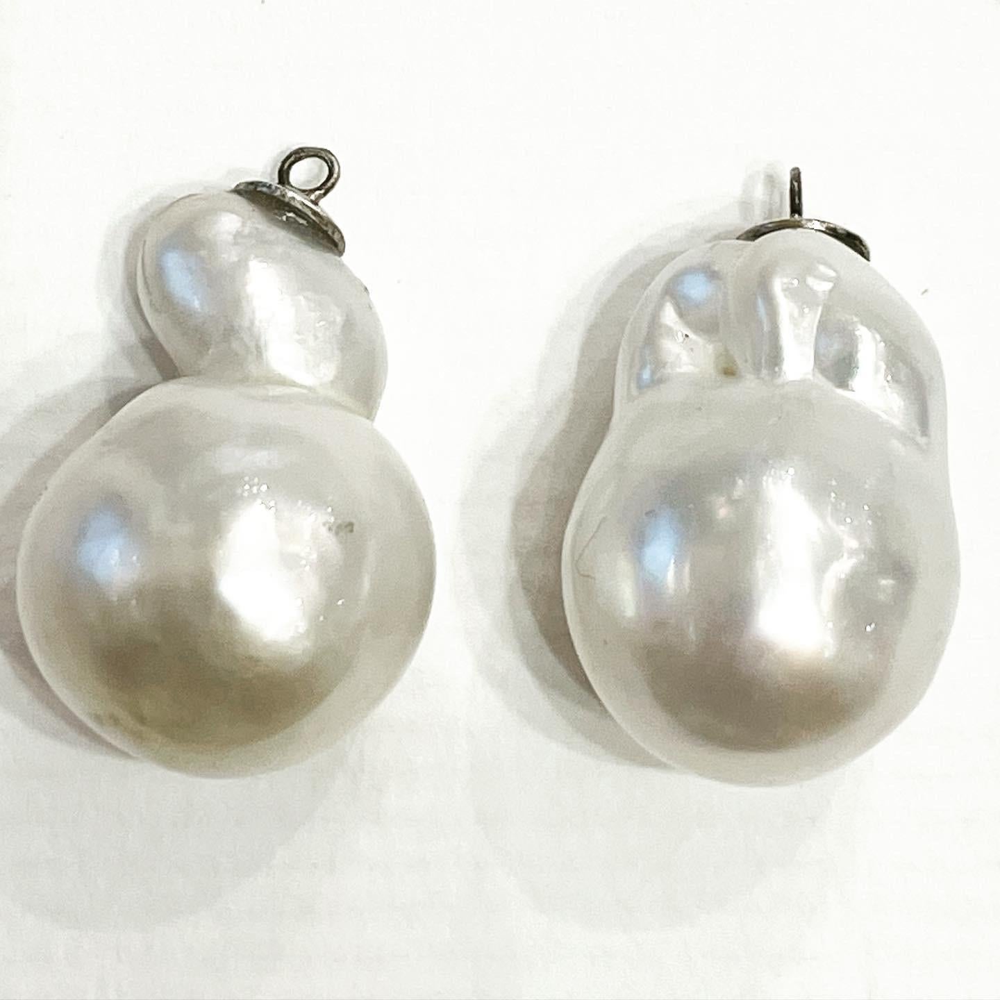 Orecchini con diamanti pendenti rimovibili con perle barocche dei mari del sud in oro bianco 18 carati in vendita 2