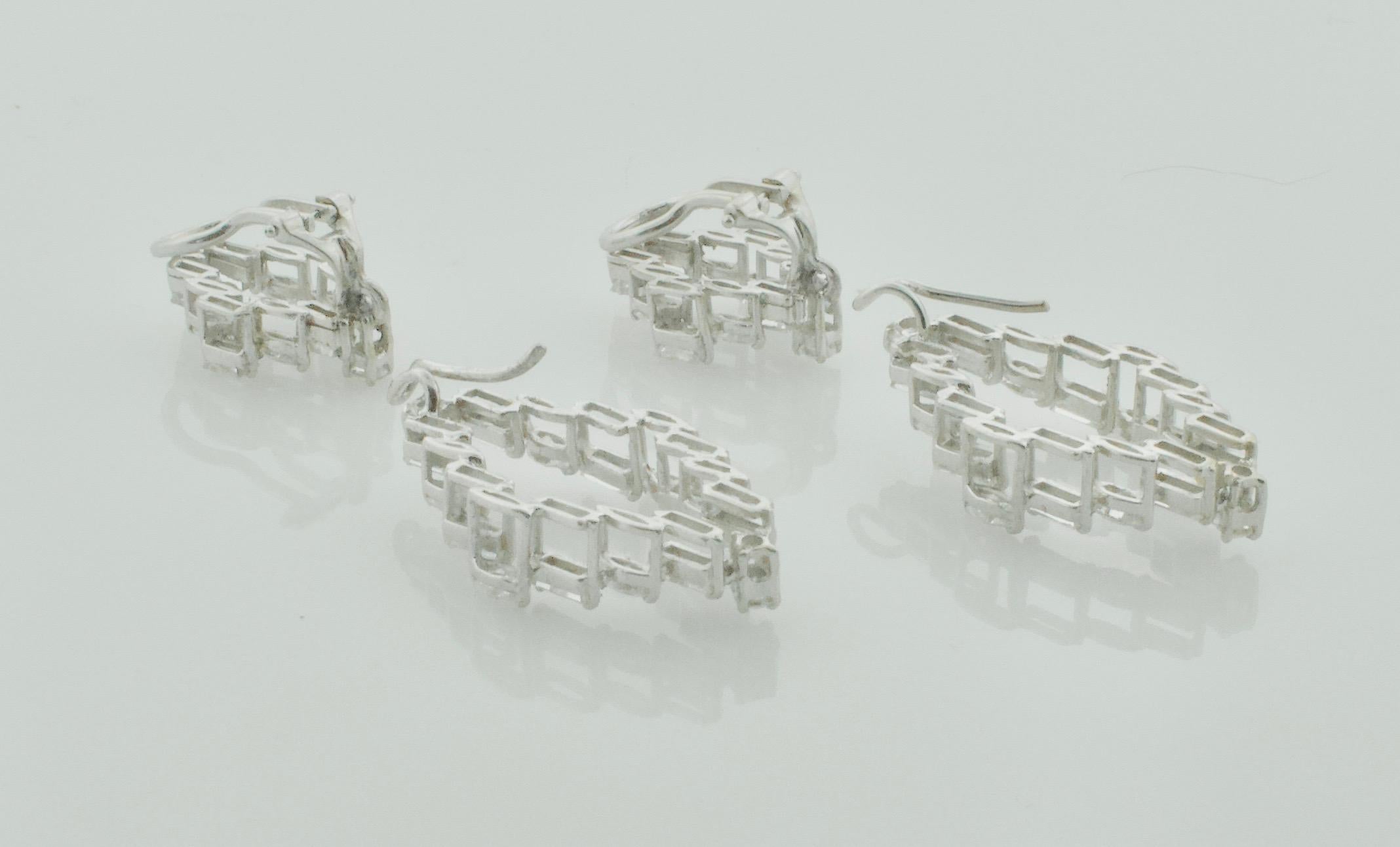 Diamant-Ohrringe mit baumelnden Diamanten aus 18 Karat 6,10 Karat im Angebot 2