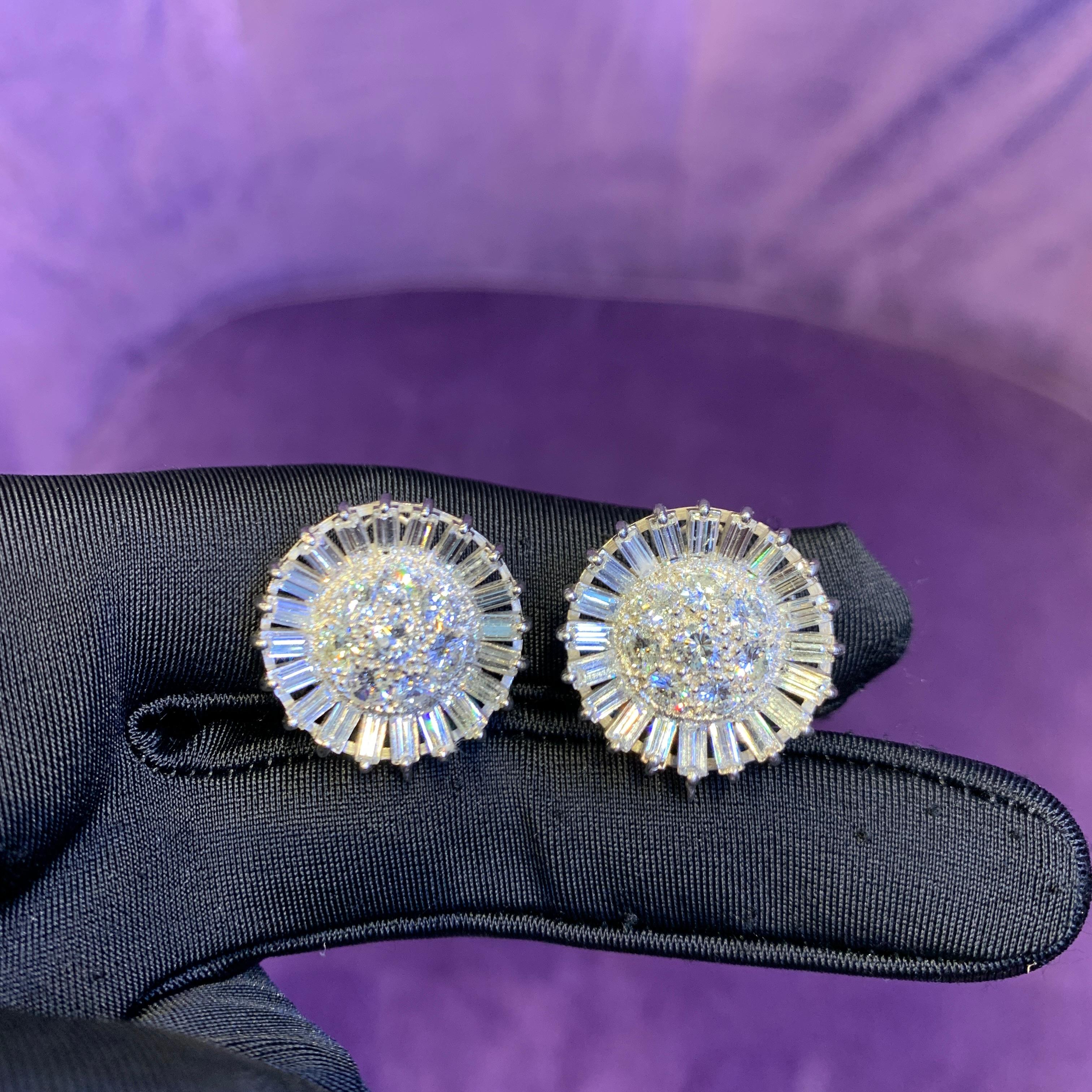 Diamond Day & Night Pearl Earrings In Excellent Condition For Sale In New York, NY