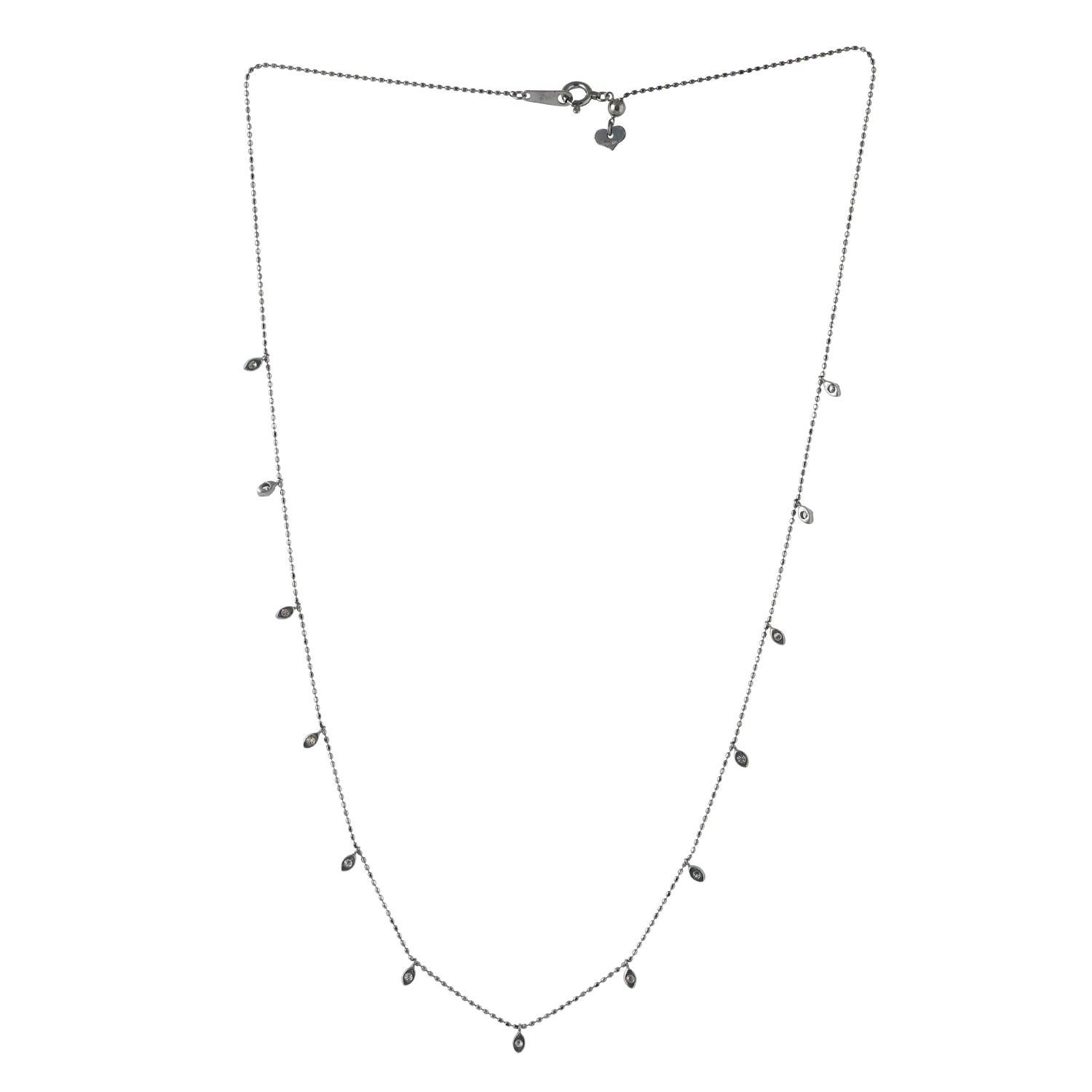 Artigiano Collana a catena con diamanti delicati in oro bianco 18 carati in vendita