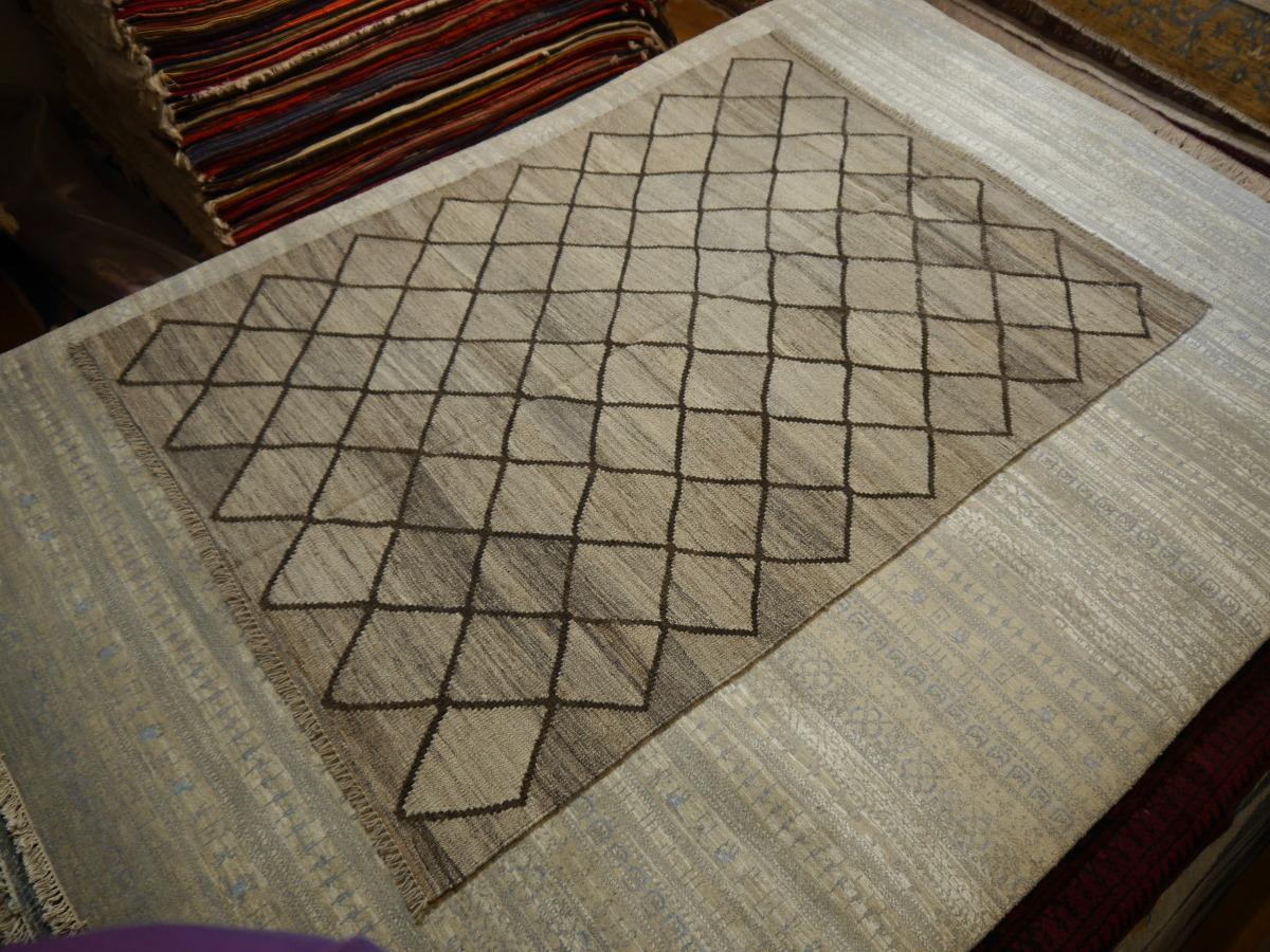 Afghan Diamond Design Kilim Rug with Natural Undyed Wool Flat Hand-Woven Arijana Kelim For Sale