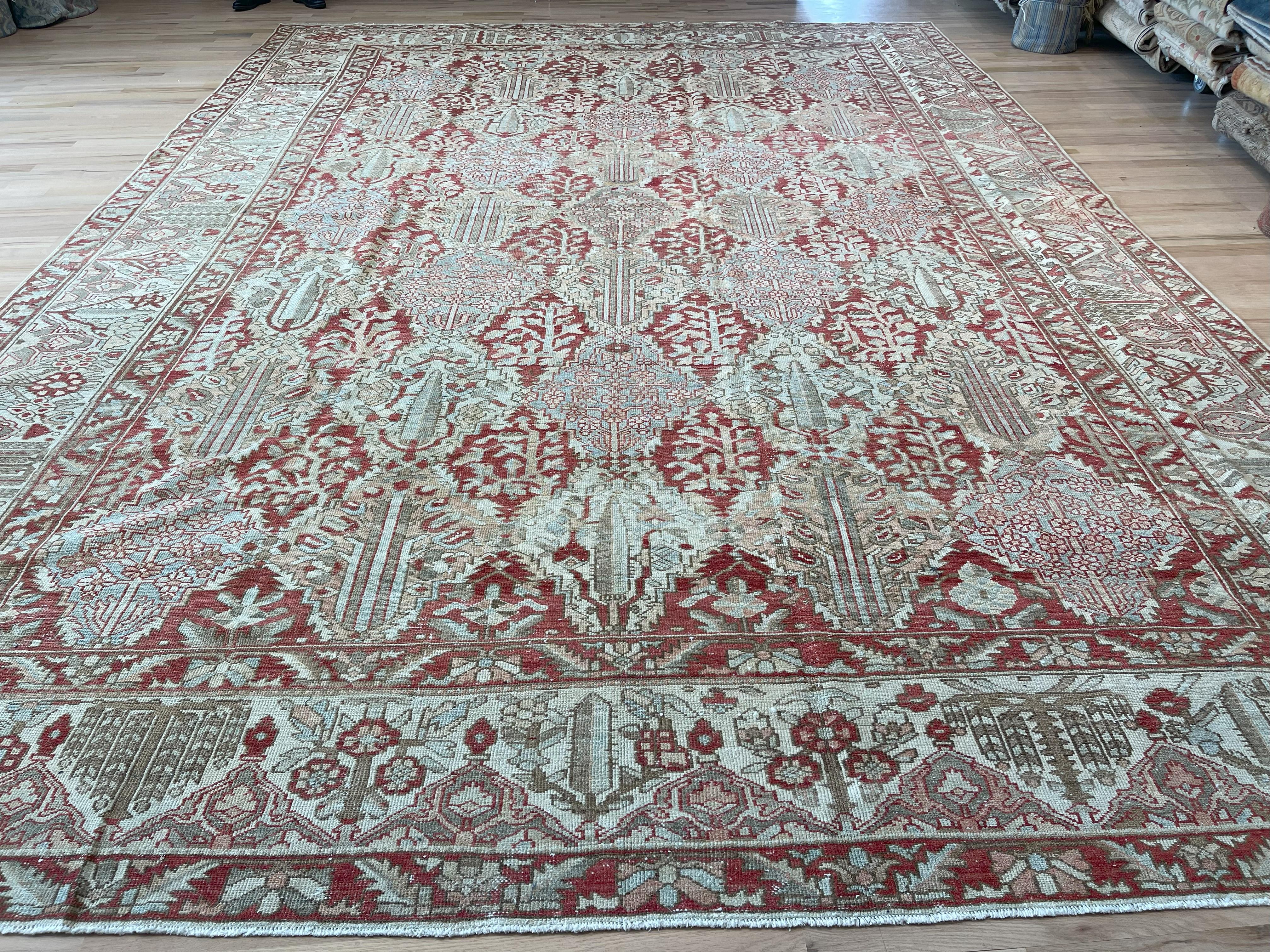 Diamond Design Halbantiker Persischer Bakhtiari-Teppich (Wolle) im Angebot