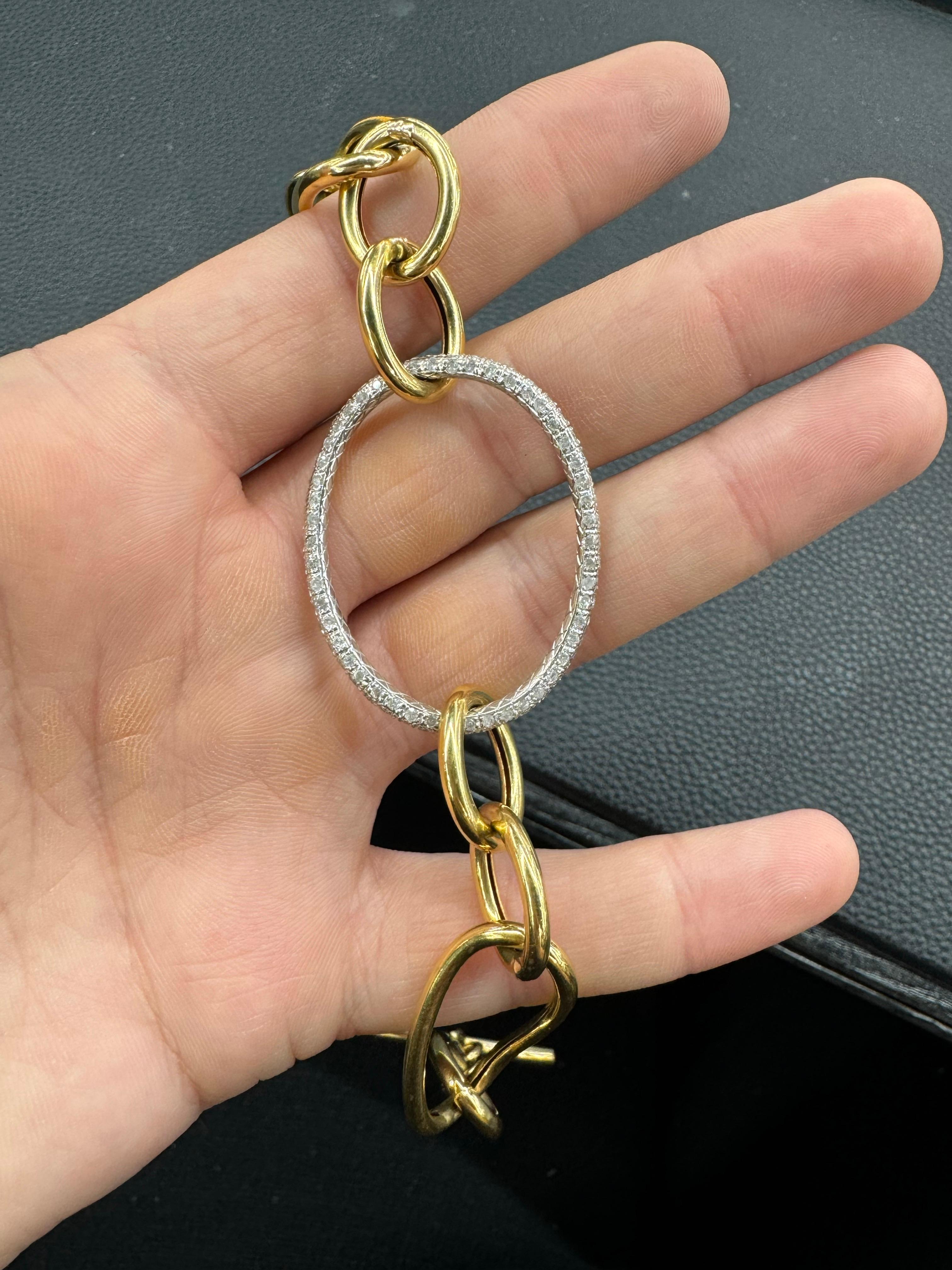 Diamond Diamond Oval Link Toggle Bracelet 18 Karat Yellow Gold 17.2 Grams For Sale 1