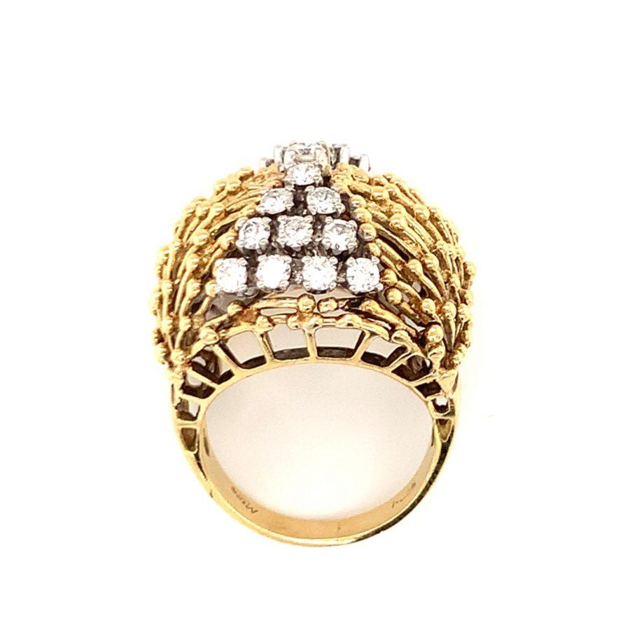 Bague dôme en or jaune 18 carats avec diamants, c. 1960 Bon état - En vente à Beverly Hills, CA