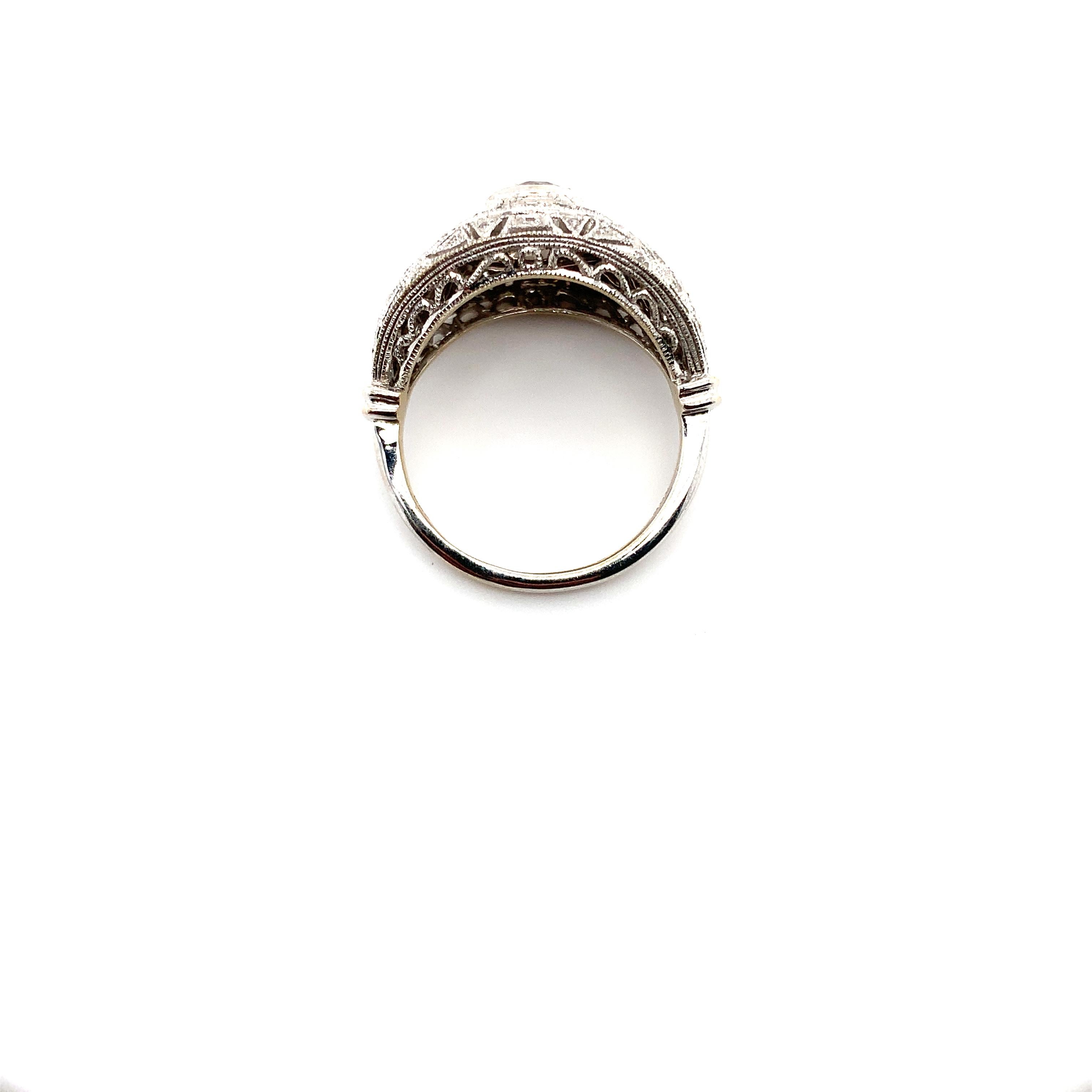 Diamond dome antique engagement ring in 18k white gold For Sale 1