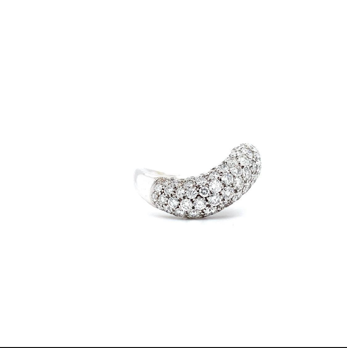 Women's Diamond dome curved large cocktail ring 18k white gold For Sale