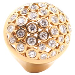 Bague dôme en or rose 18 carats et diamants