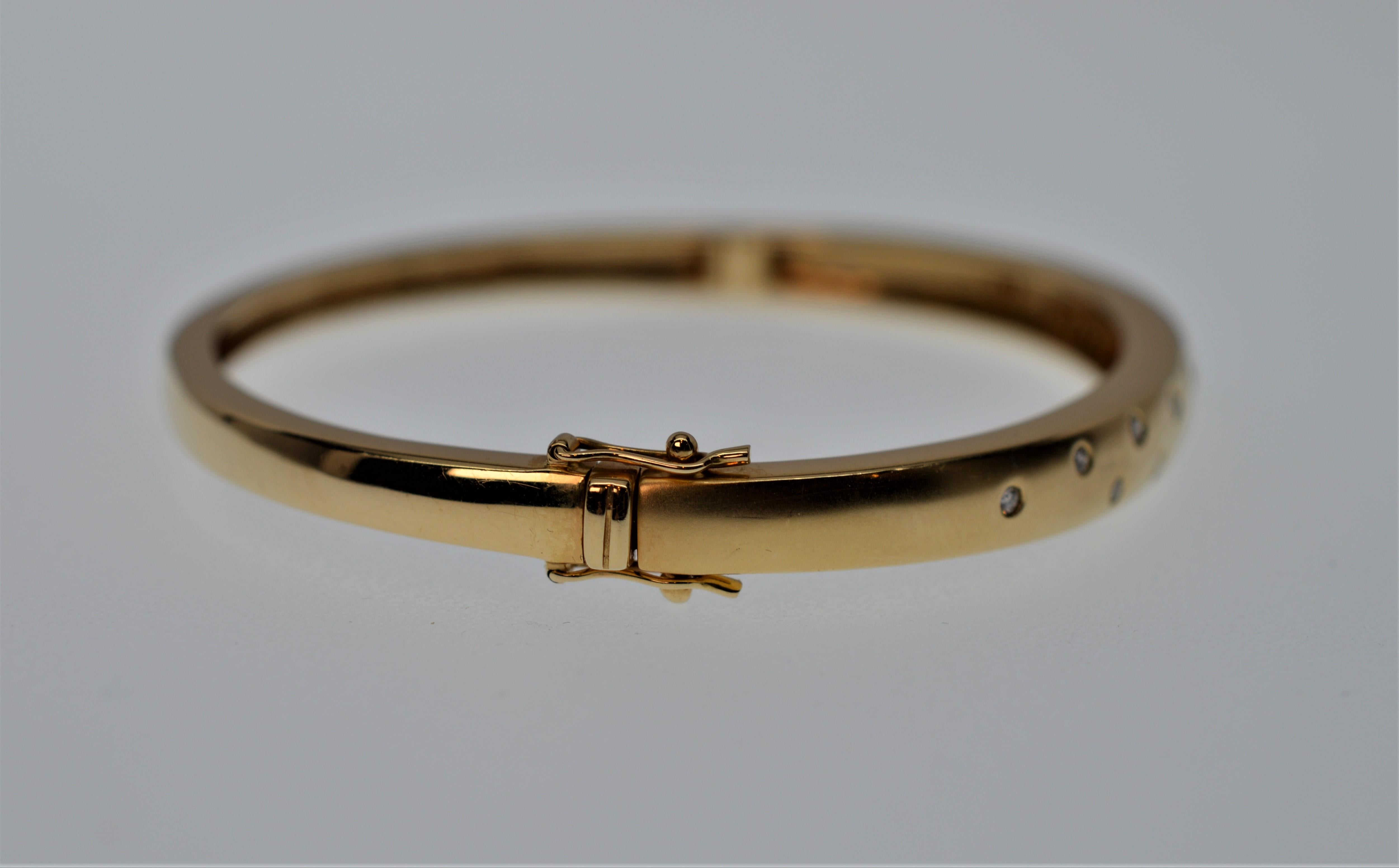 Diamond Dot 14K Yellow Gold Matte Bangle Bracelet with matching Huggie Earrings In Good Condition In Mount Kisco, NY