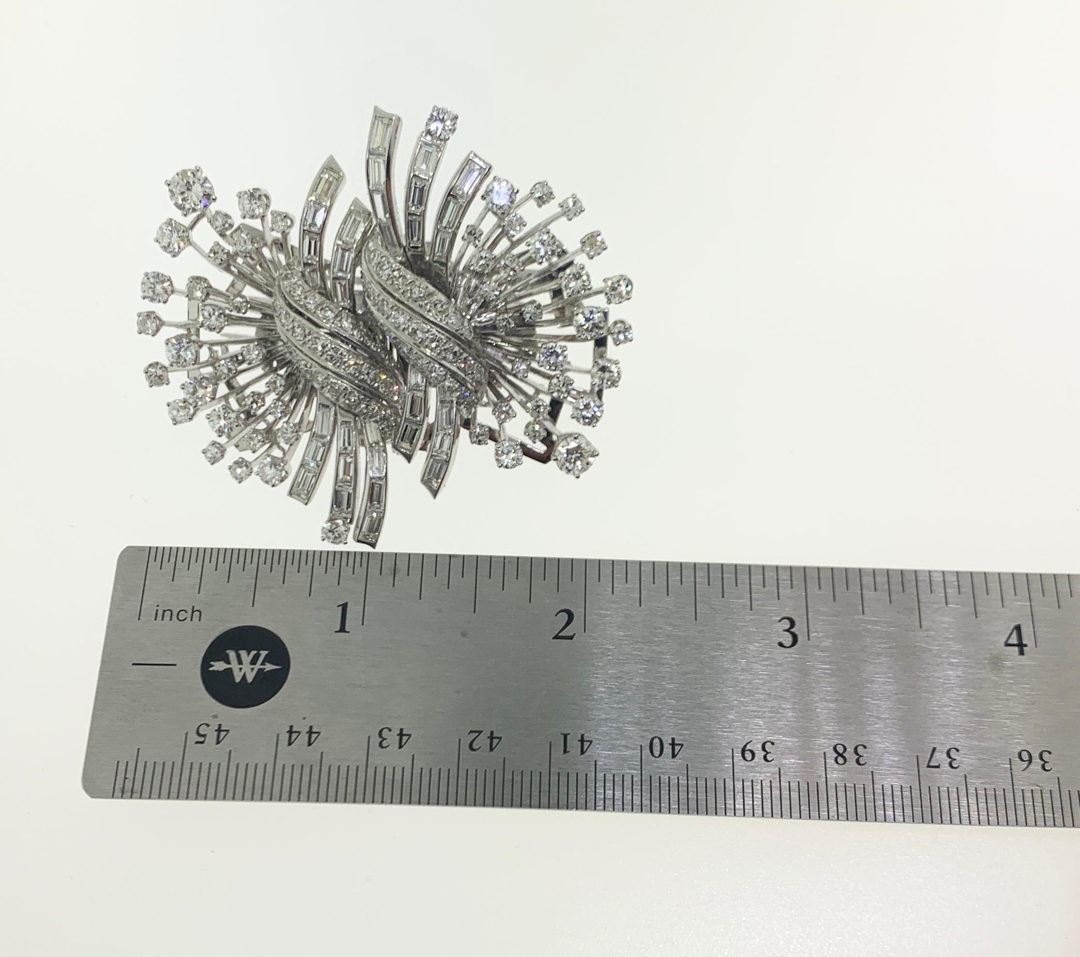 Diamond Double Clip Brooch  In Excellent Condition For Sale In New York, NY