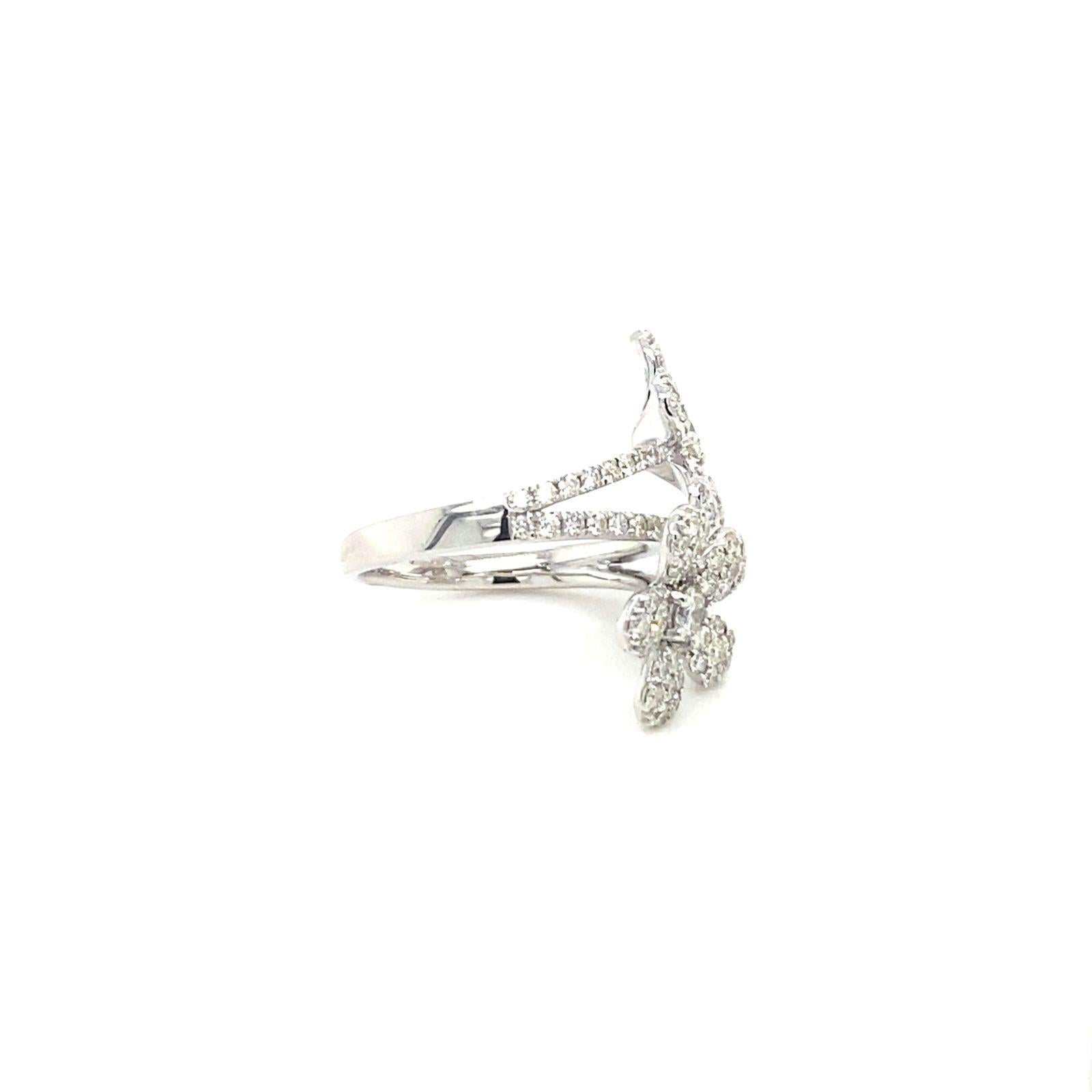 Doppelter Diamant-Blumenring. In 14 Karat Weißgold gefasst (Rundschliff) im Angebot