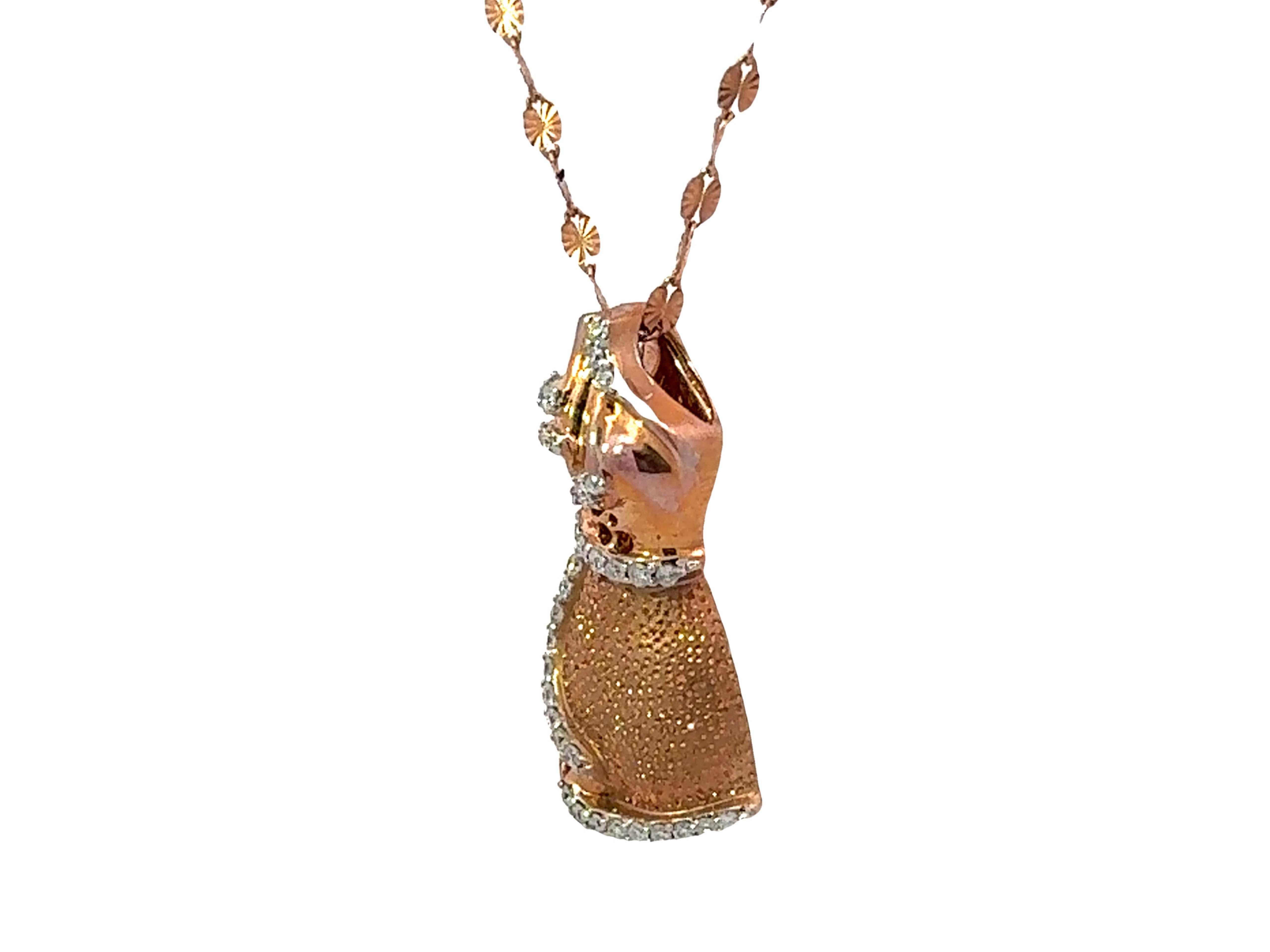 Taille brillant Collier pendentif robe en or rose 18 carats et diamants en vente
