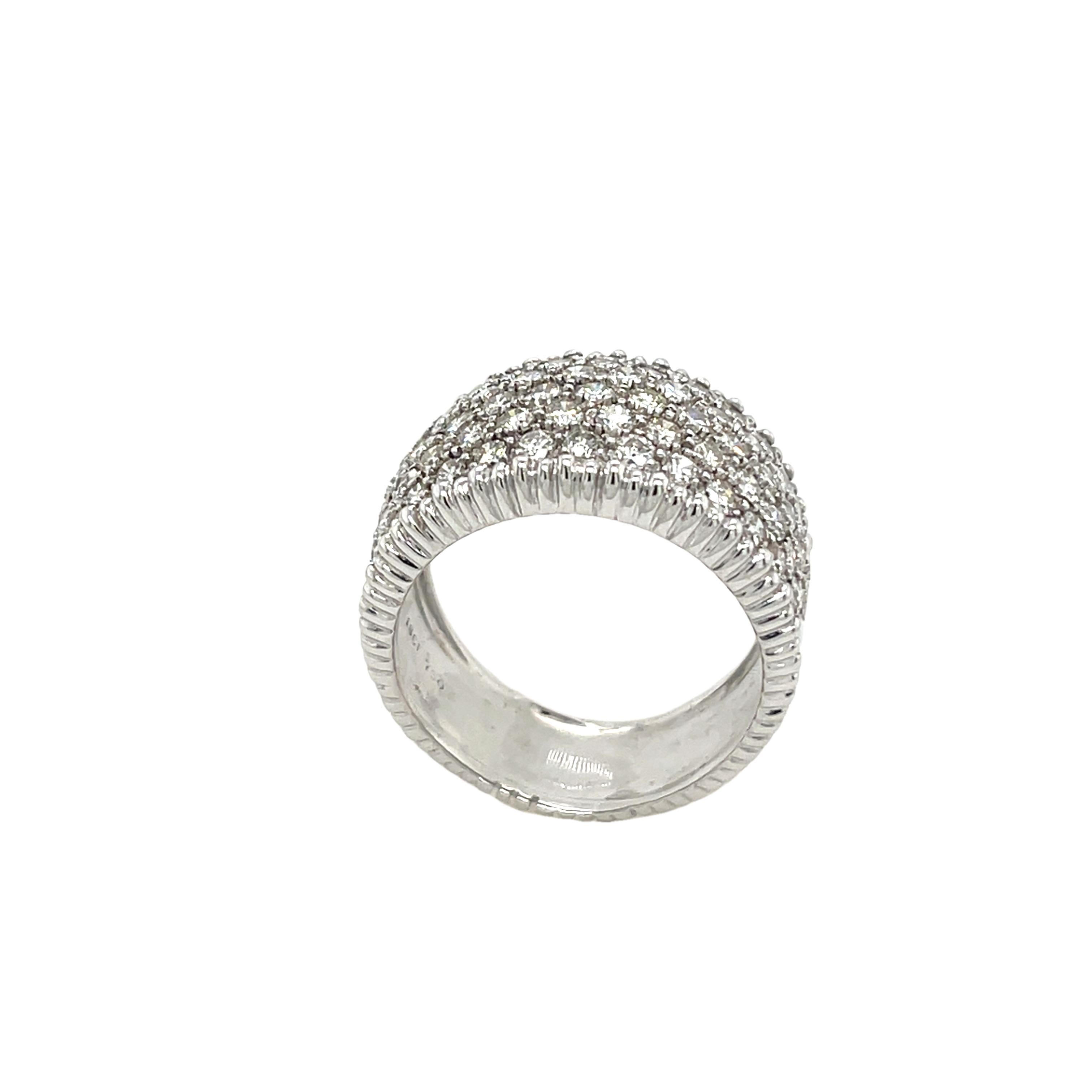 Round Cut Diamond Dress Ring Set With 1.50ct Natural Diamonds, In 18ct White Gold For Sale