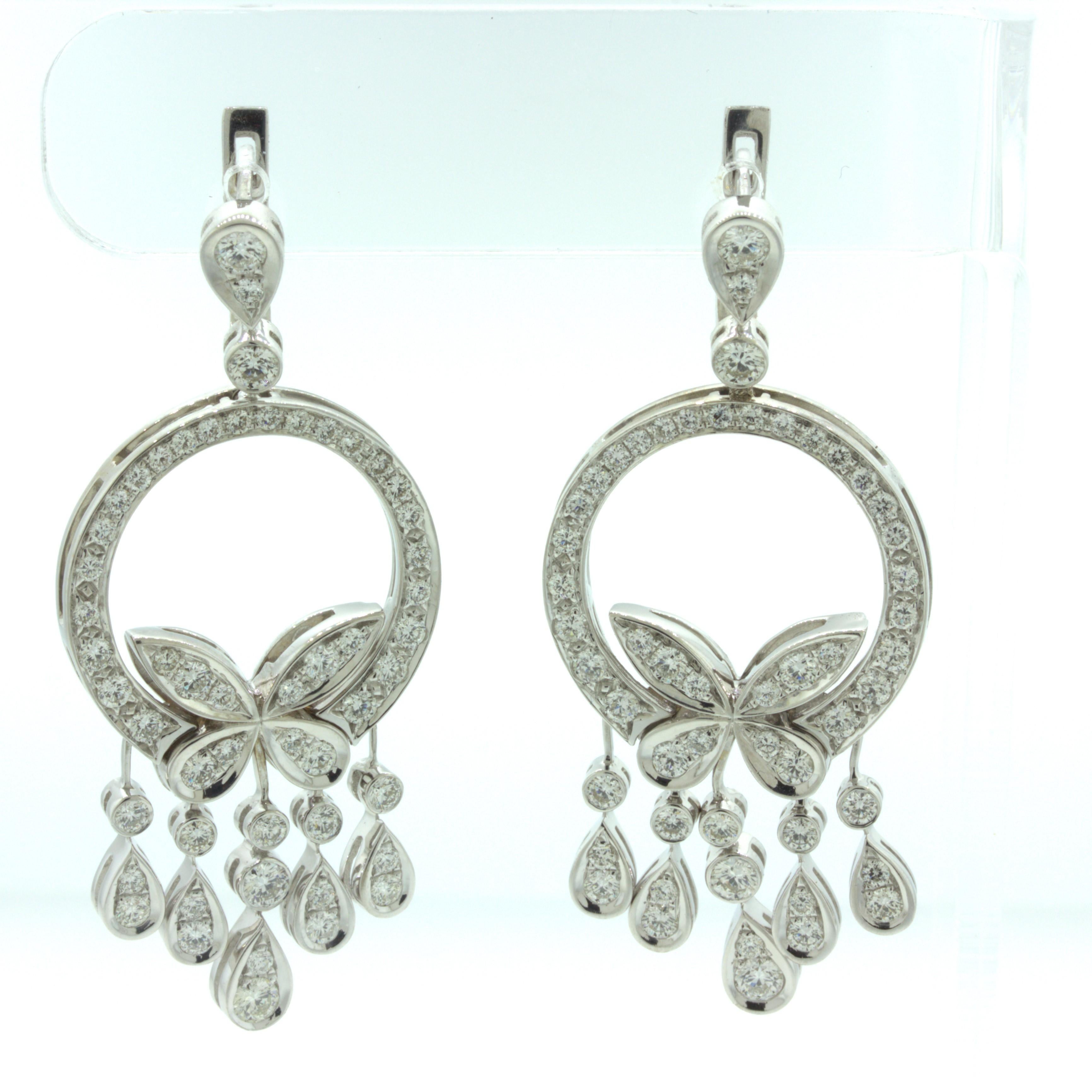 Diamond Drop Dangle 18k White Gold Butterfly Earrings In New Condition For Sale In Beverly Hills, CA