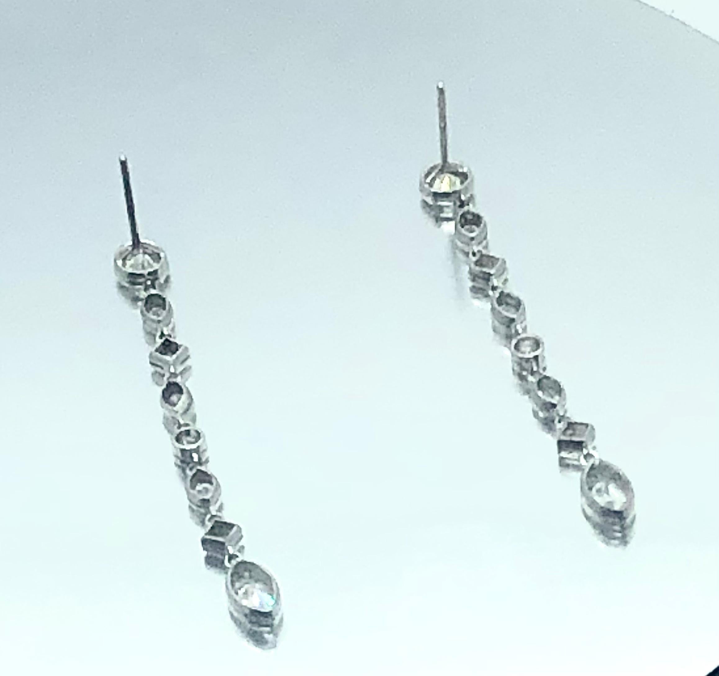 Round Cut Diamond Drop Earrings 2.75 Carat Platinum For Sale