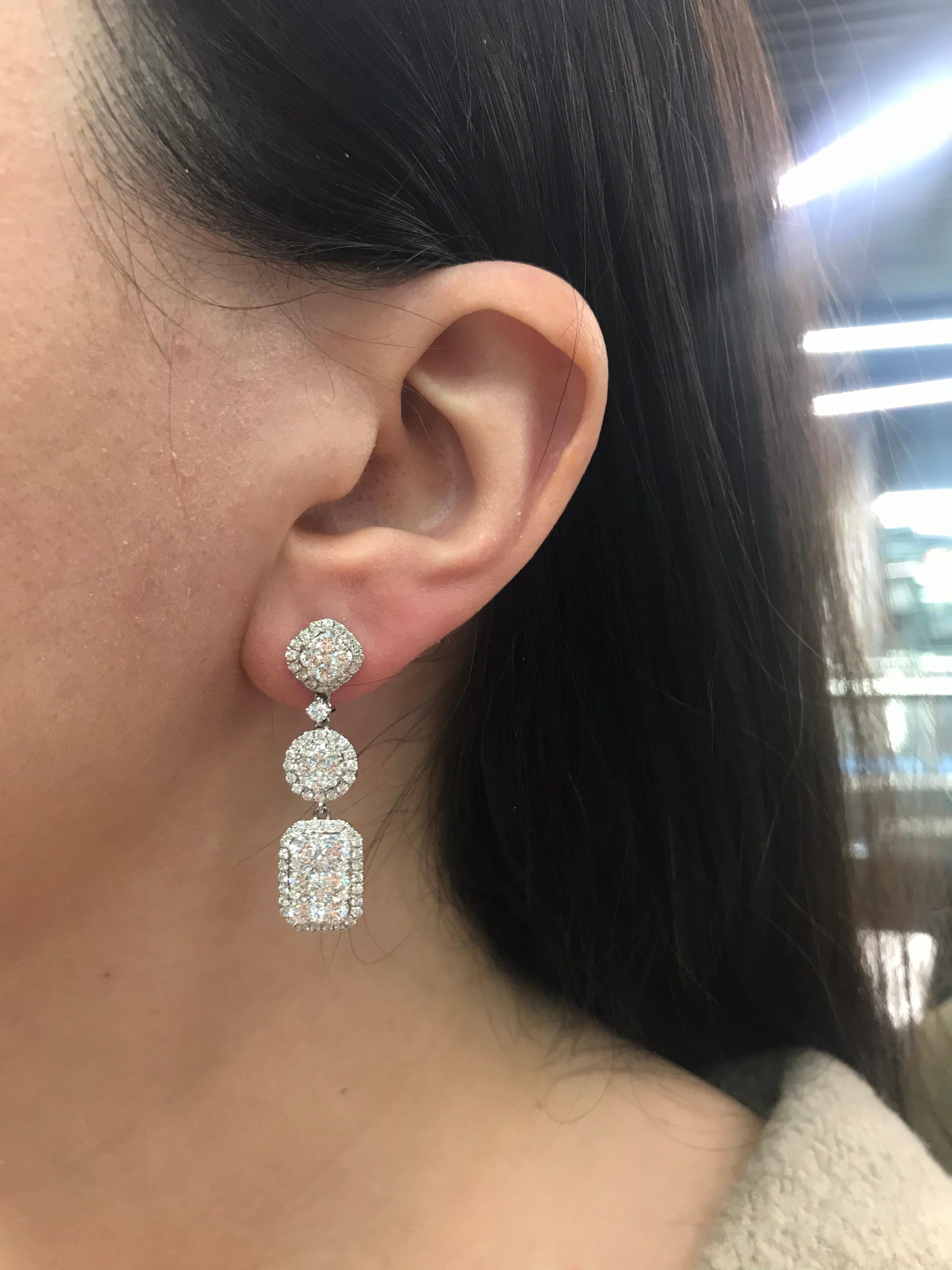 Diamond Drop Earrings 4.35 Carat 18 Karat White Gold In New Condition For Sale In New York, NY