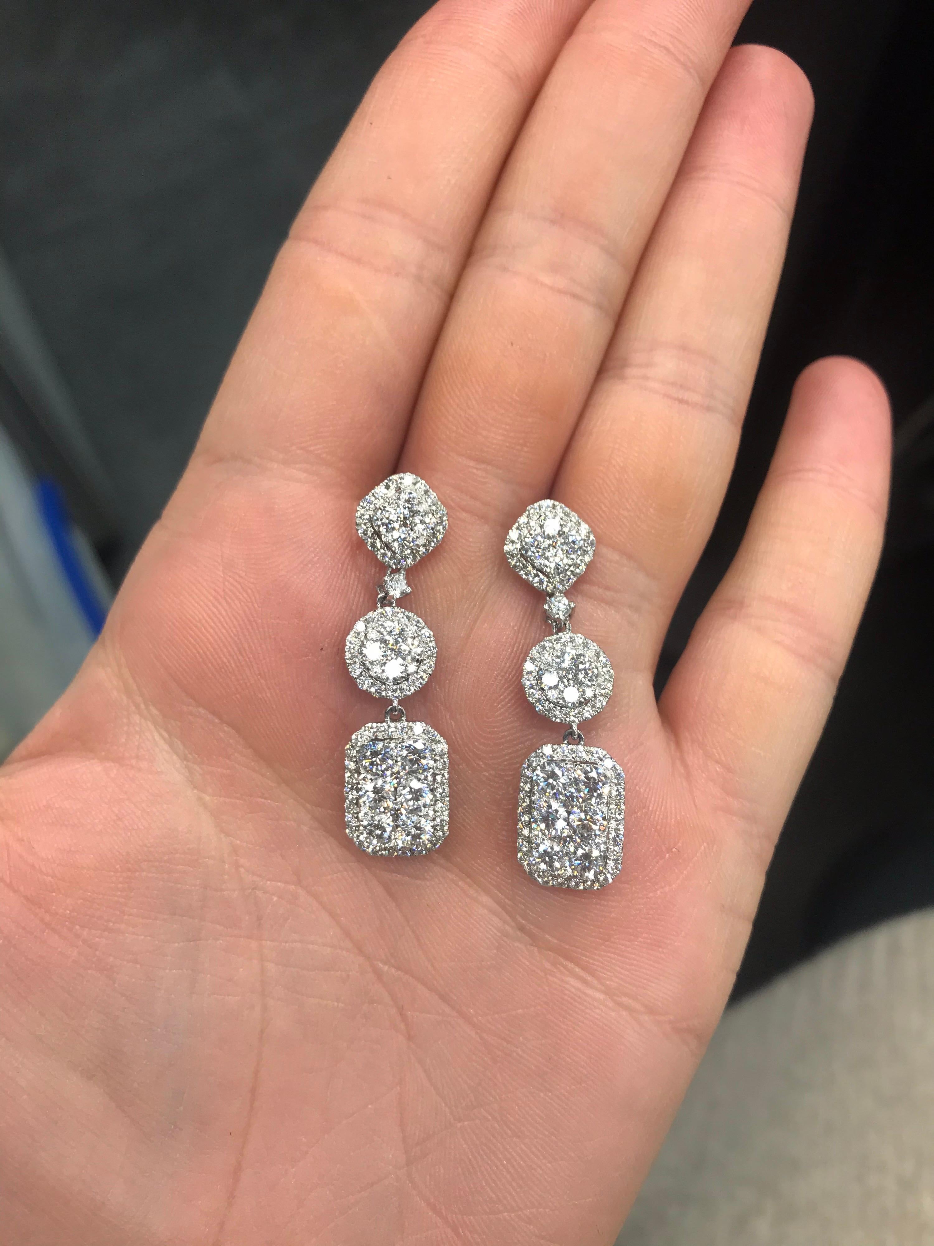 Women's Diamond Drop Earrings 4.35 Carat 18 Karat White Gold For Sale