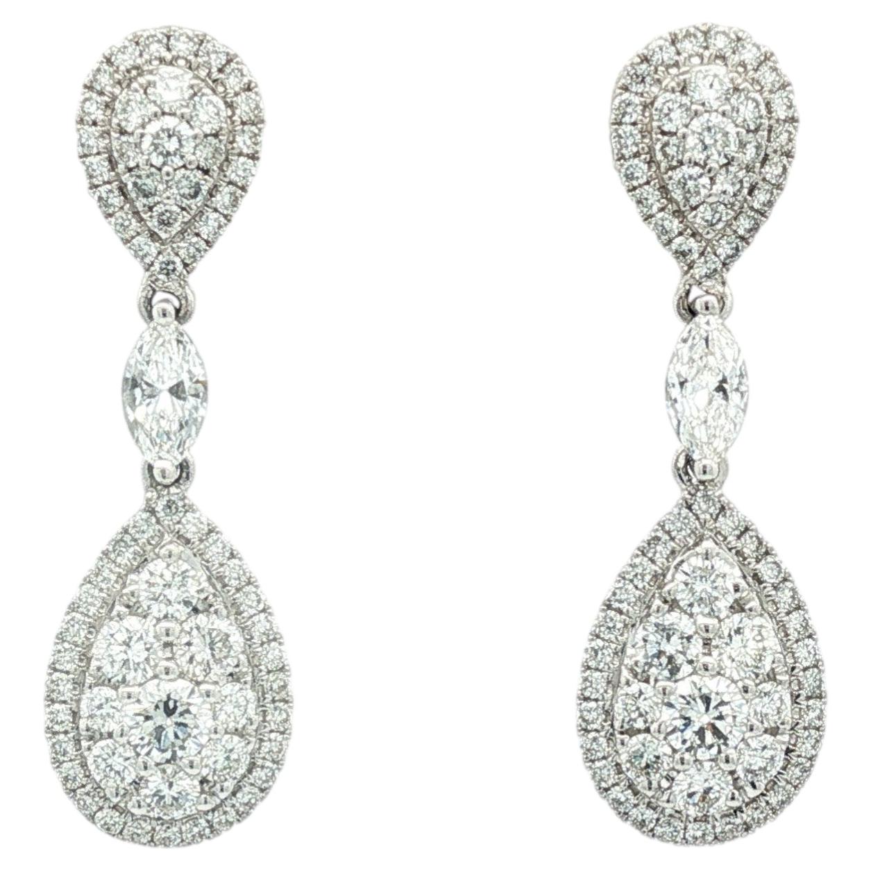 Diamond Drop Earrings in 18k White Gold For Sale