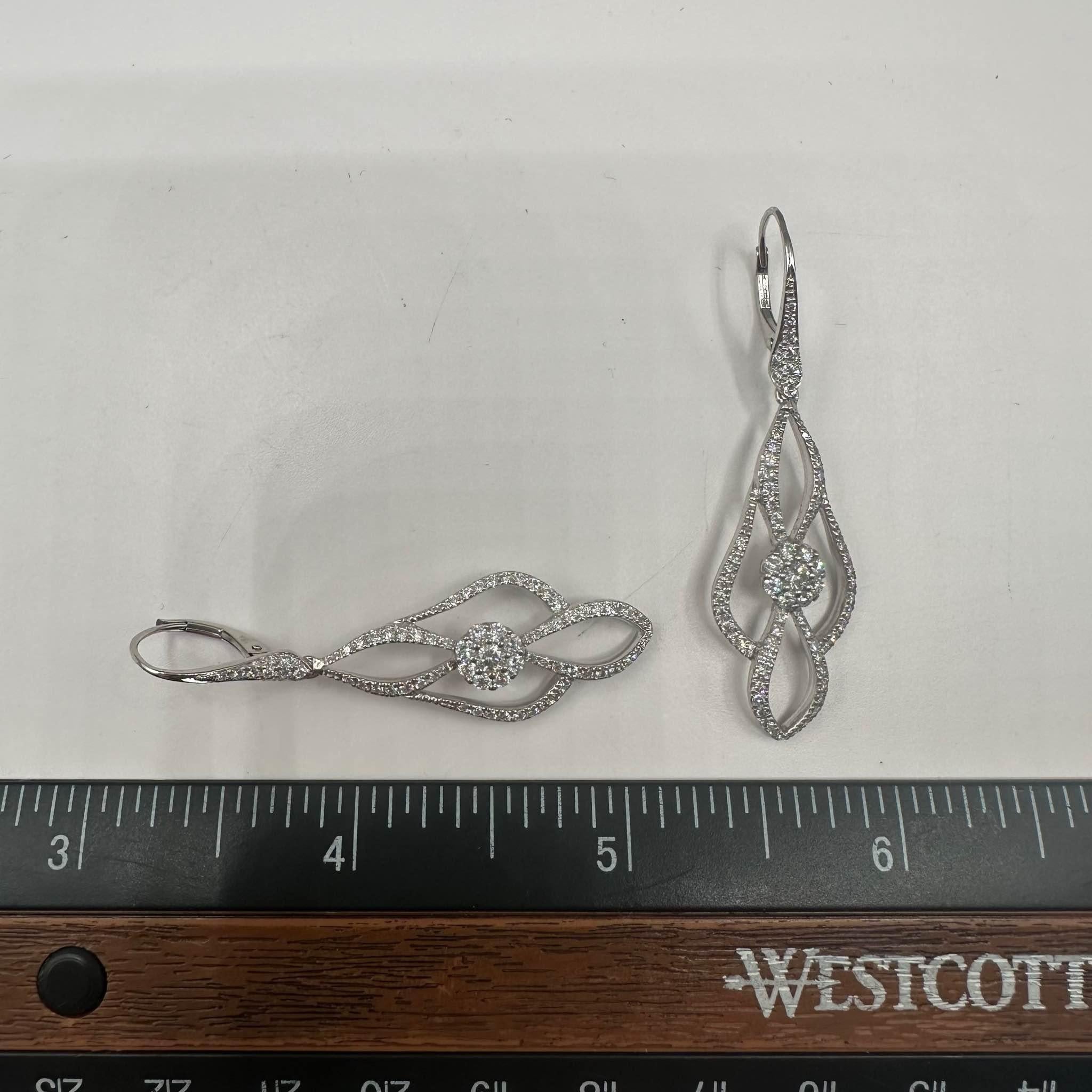 Women's Diamond Drop Earrings in 18kt White Gold - 1.2ctw GH VS/SI Diamonds, Lever Backs For Sale