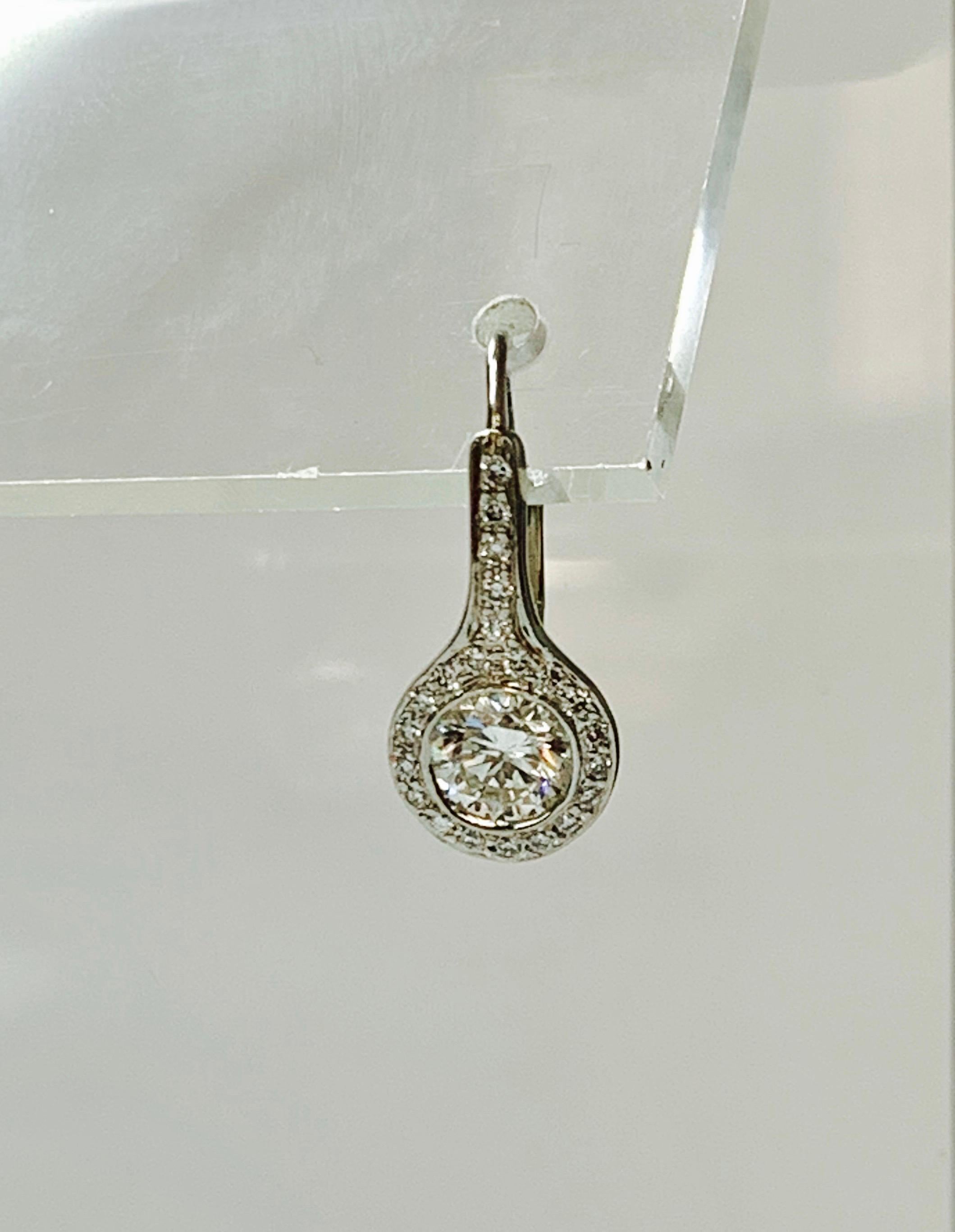 Diamond Drop Earrings in Platinum For Sale 4