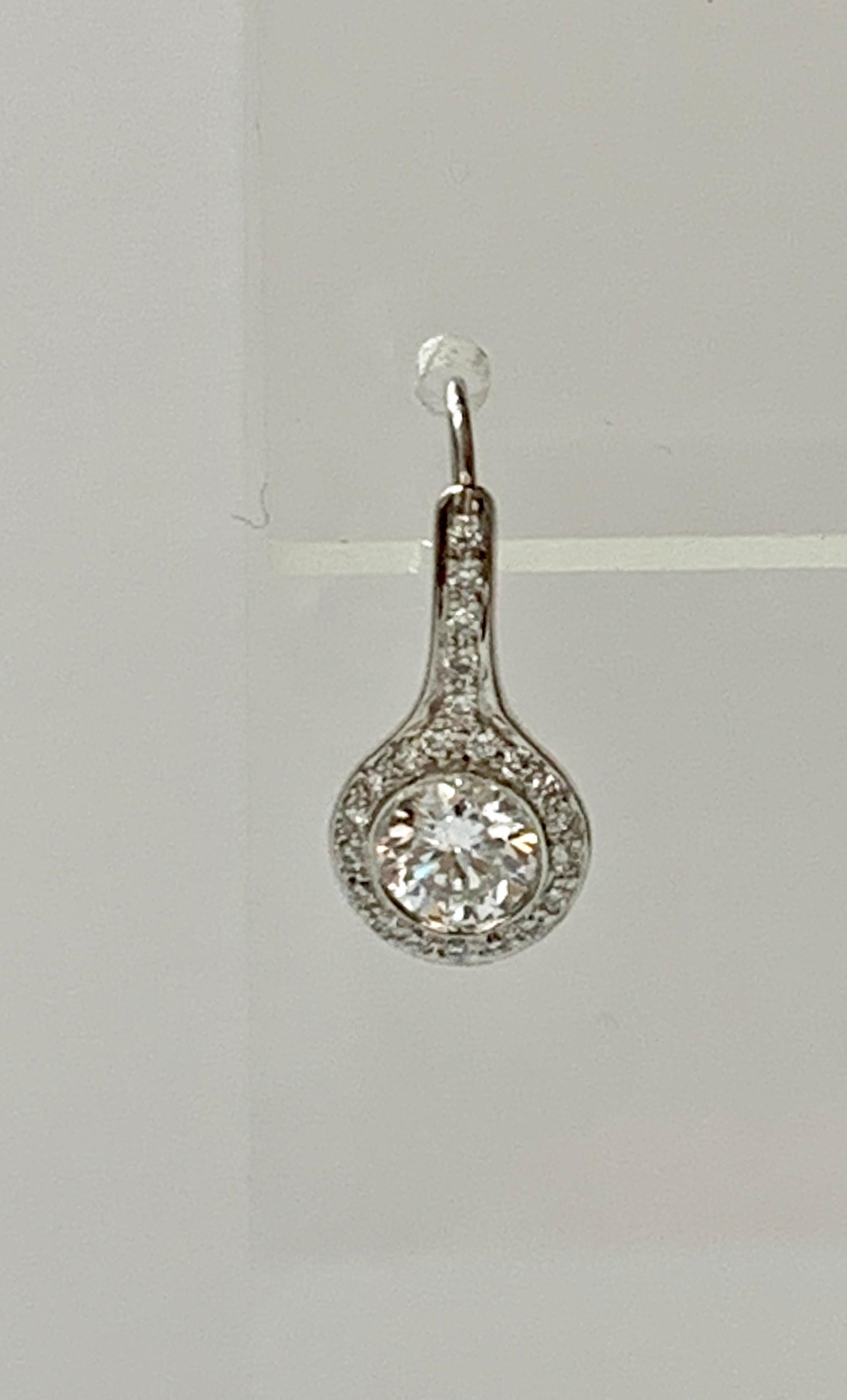 Diamond Drop Earrings in Platinum For Sale 1