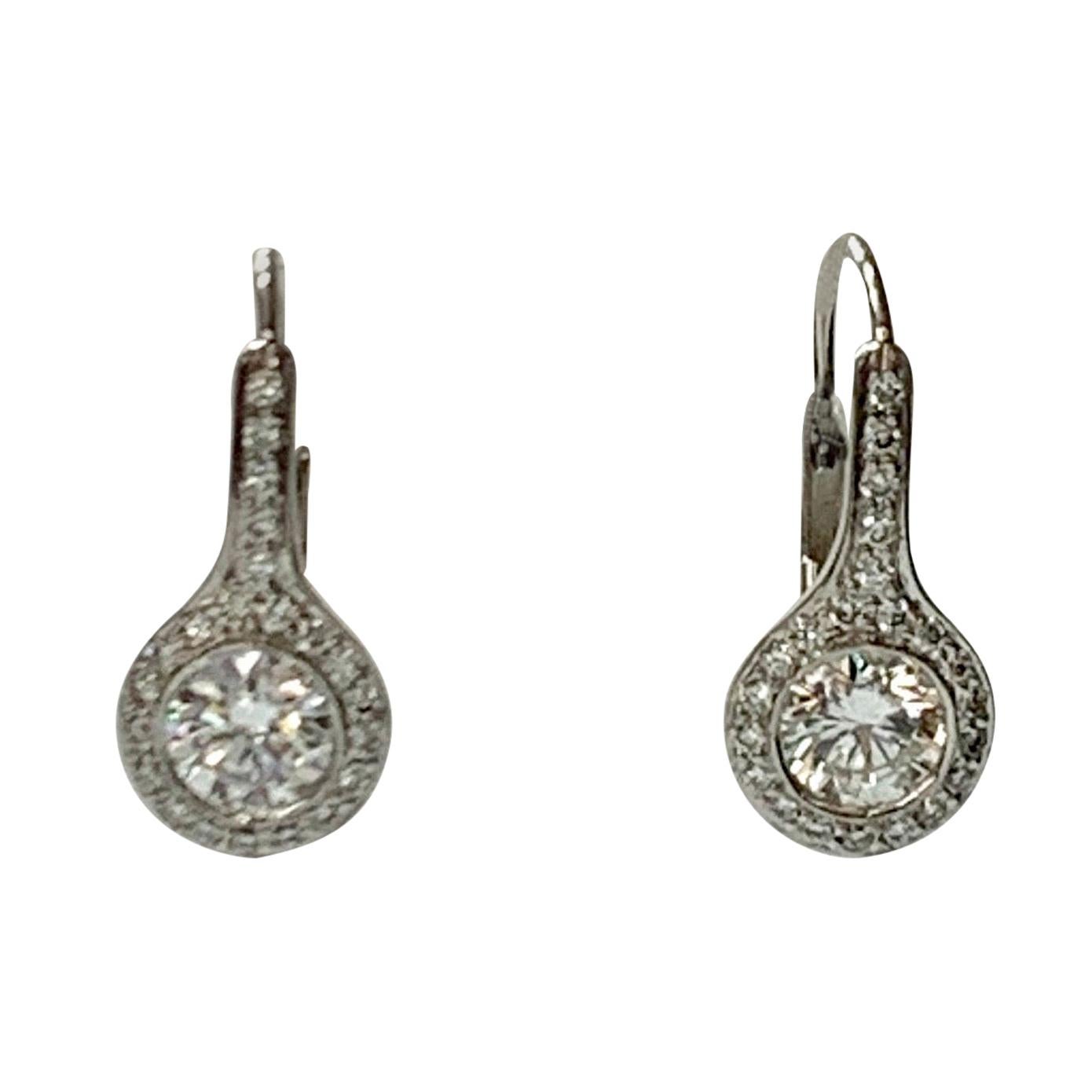 Diamond Drop Earrings in Platinum For Sale