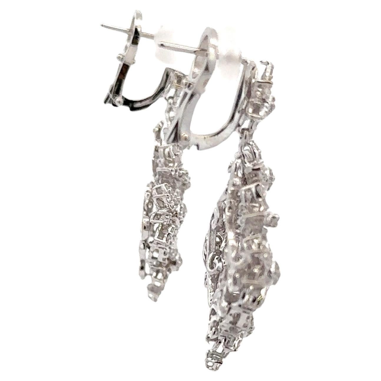 Diamond Drop Floral Cluster Earrings 1.85 Carats 14 Karat White Gold F-G VS1-VS2 In New Condition For Sale In New York, NY