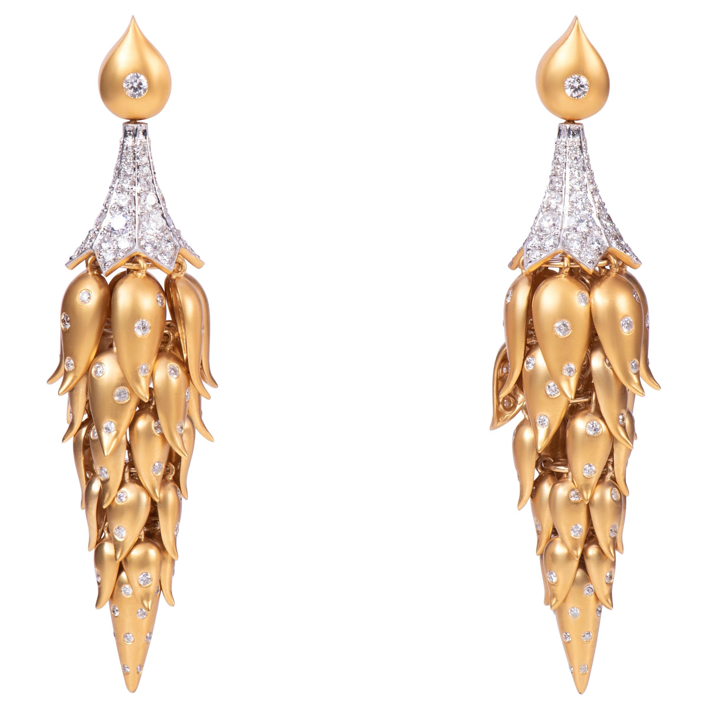 Diamond Drop Hanging Gold Earring For Sale
