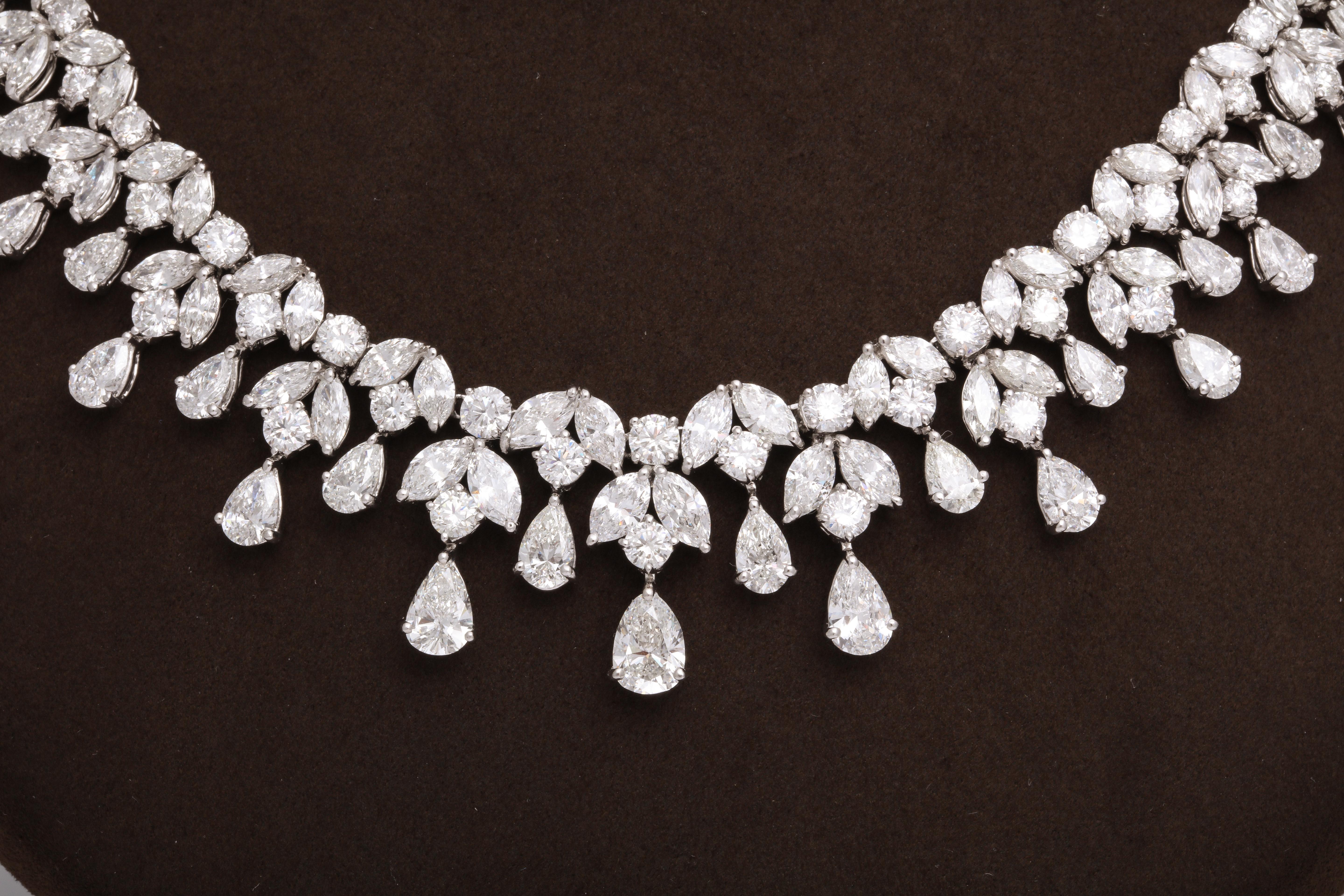 scene diamond necklace