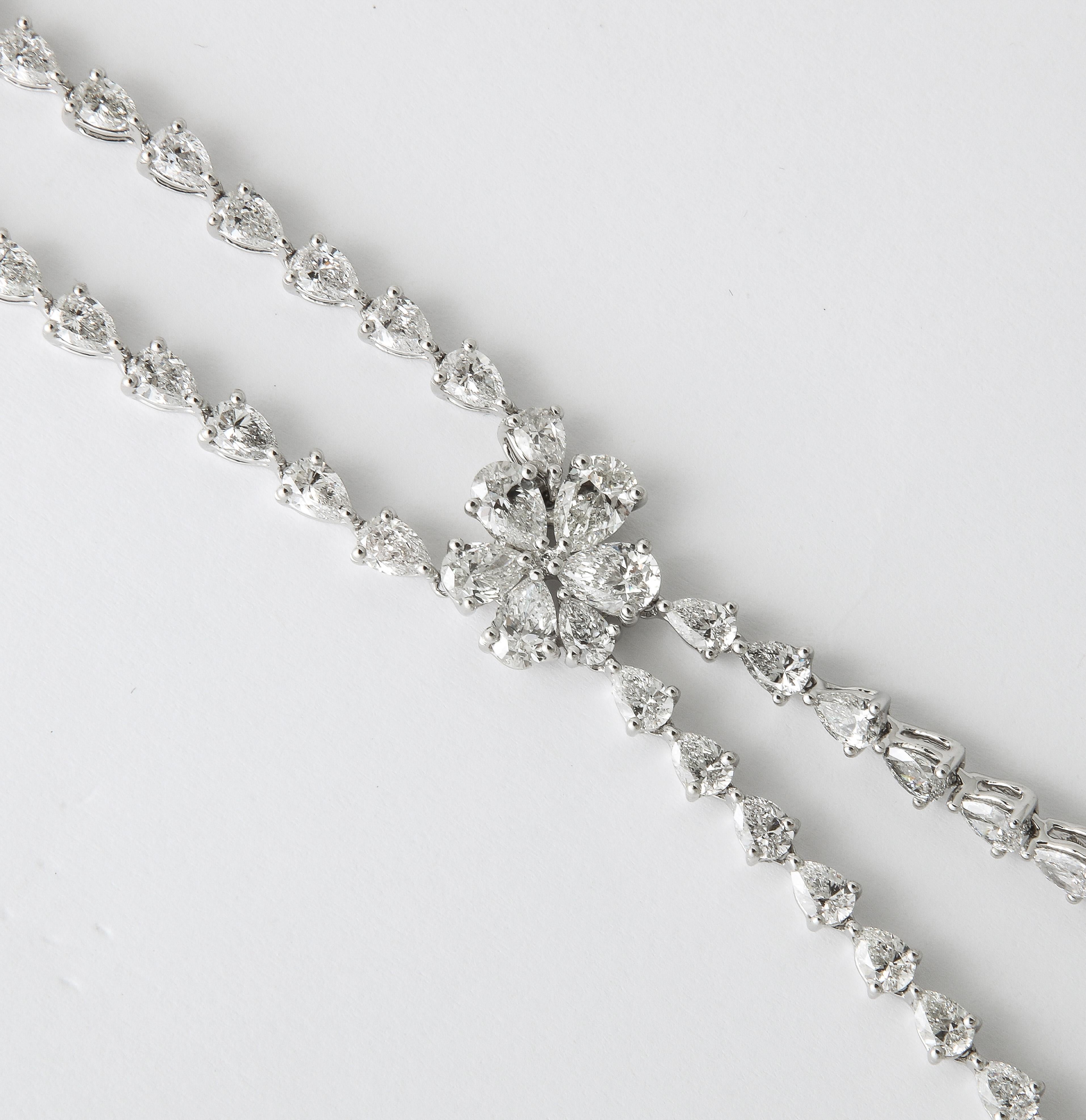 Diamond Drop Necklace  In New Condition For Sale In New York, NY