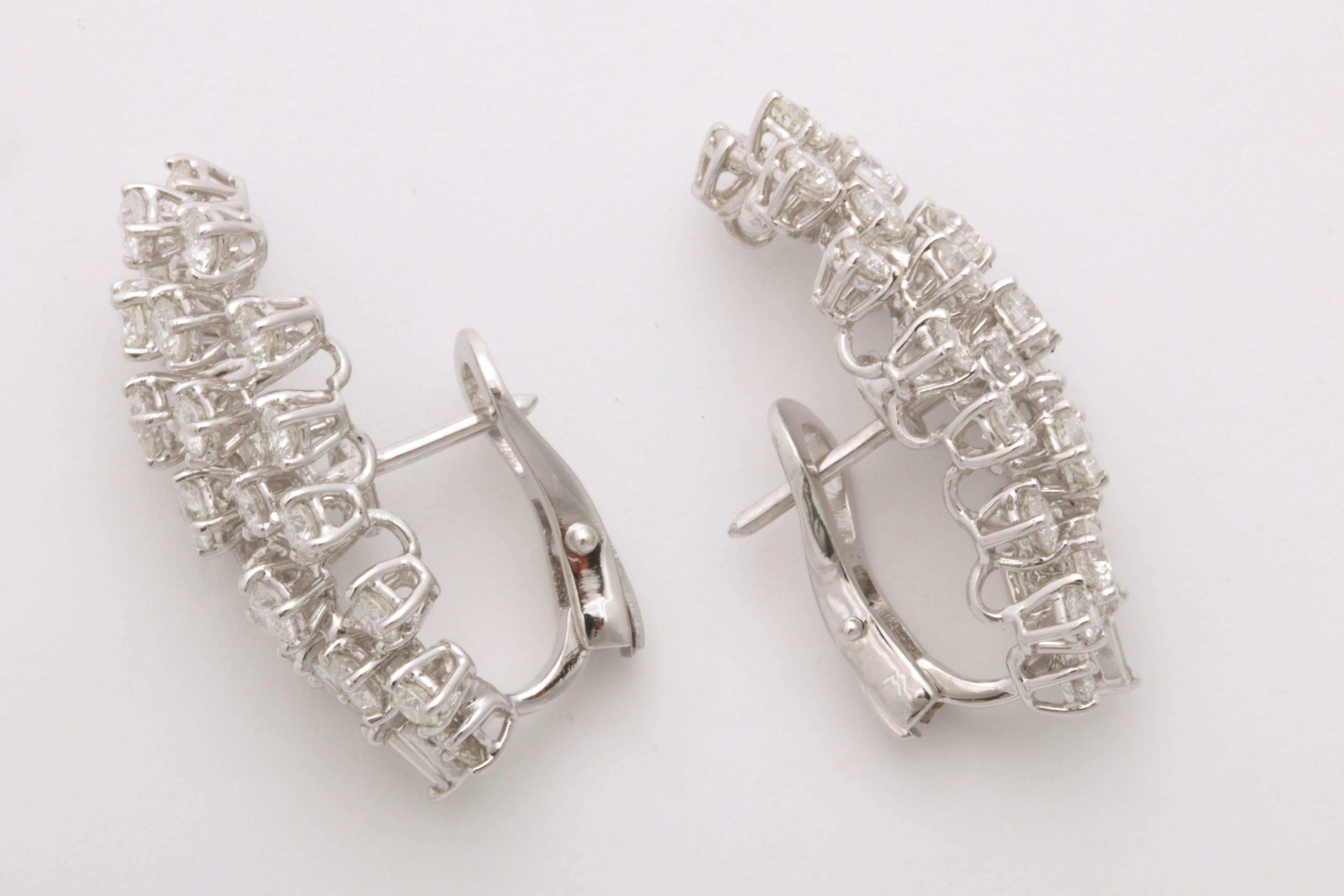 Diamond Earring Clusters In New Condition For Sale In New York, NY