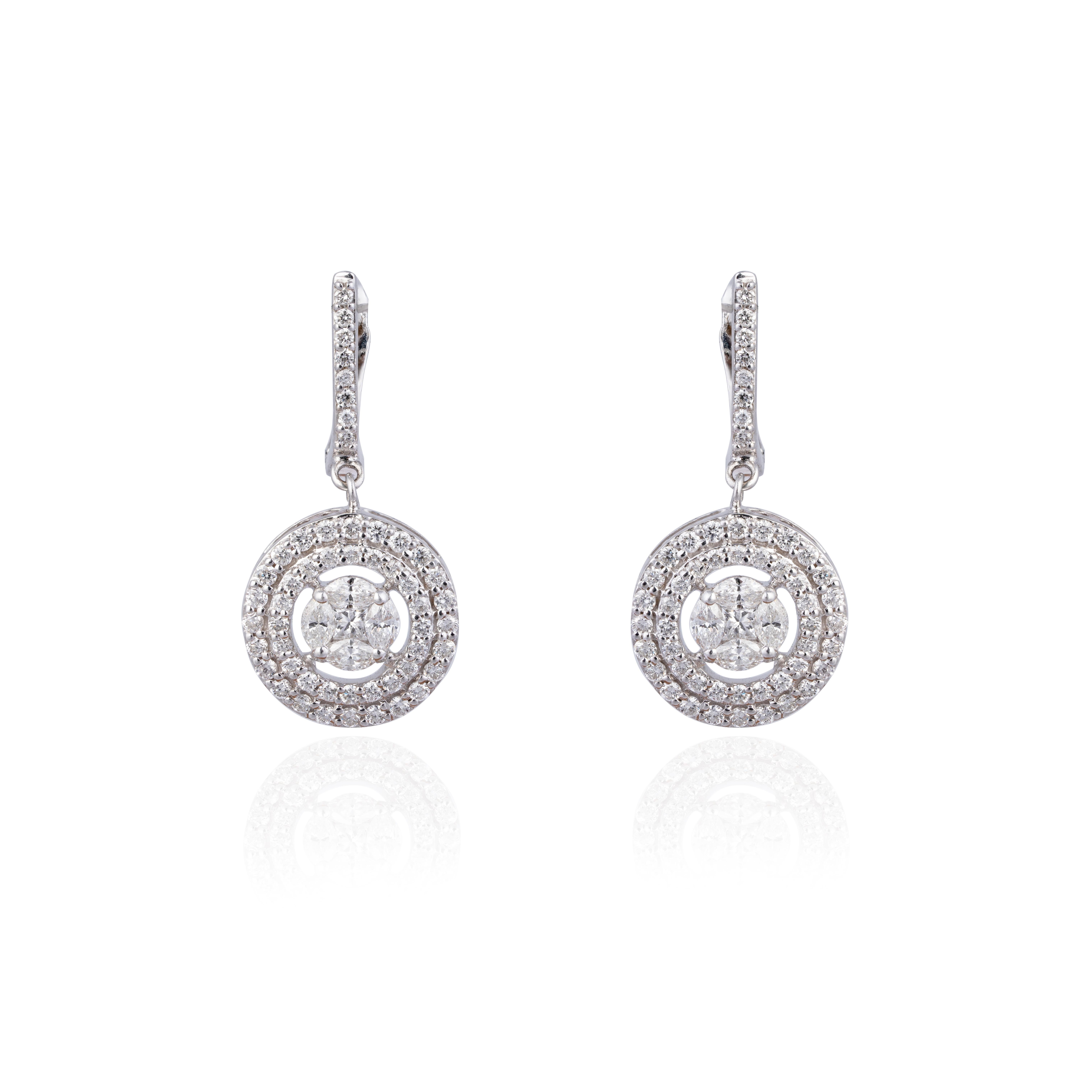 Diamond Earring in 18k gold  In New Condition For Sale In New York, NY