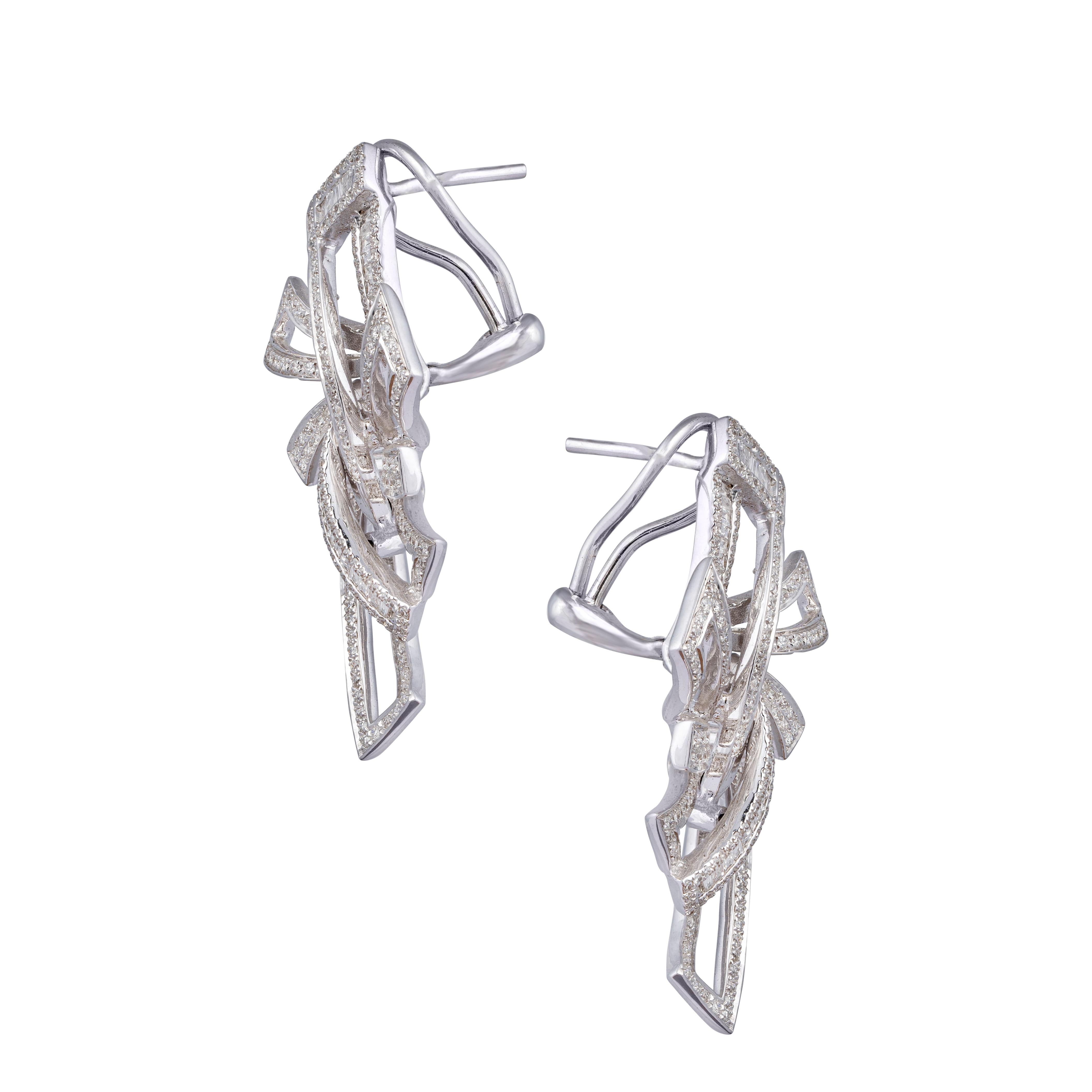 Orecchino con diamante in oro 18k In condizioni Nuovo in vendita a New York, NY