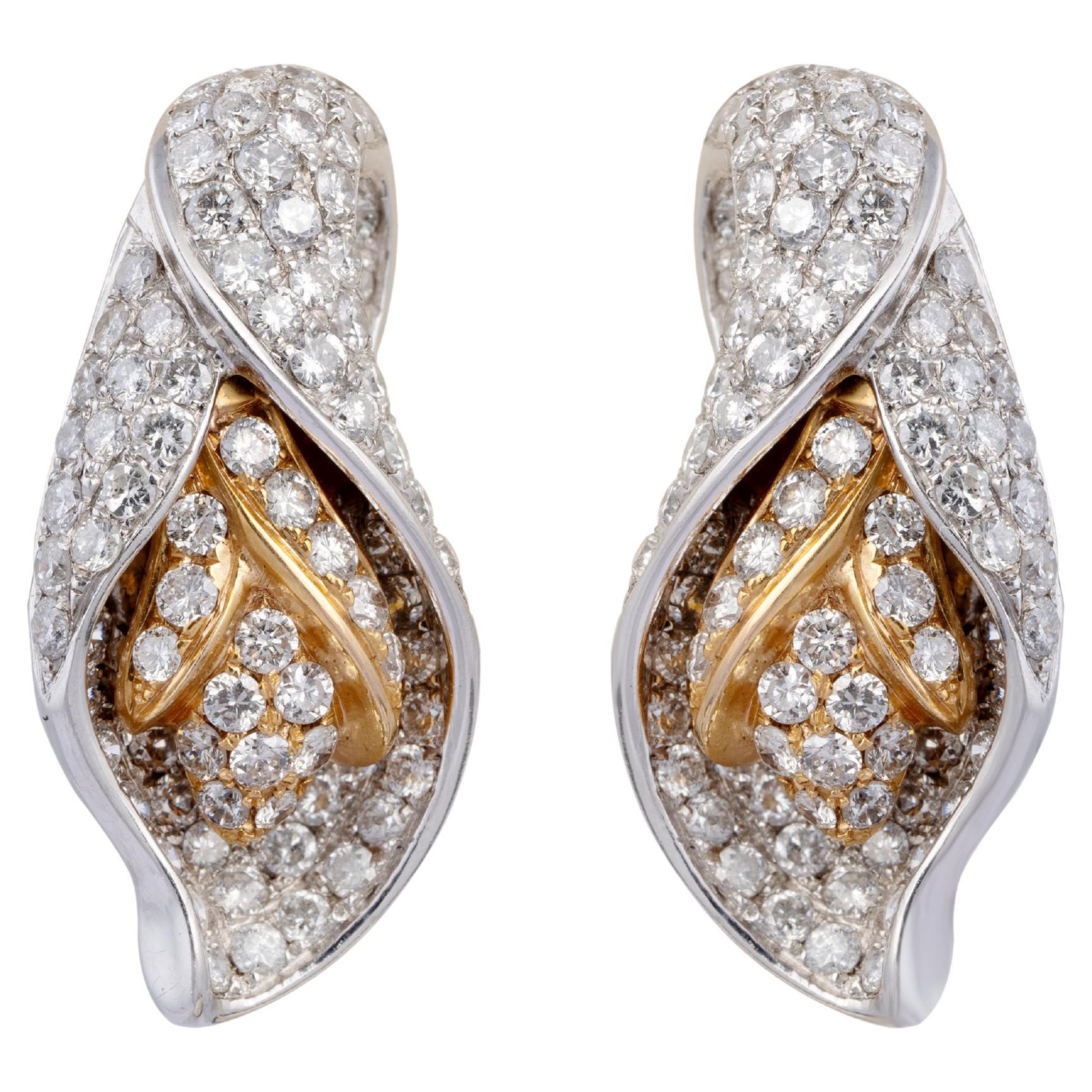 Diamond Earring in 18k gold 
