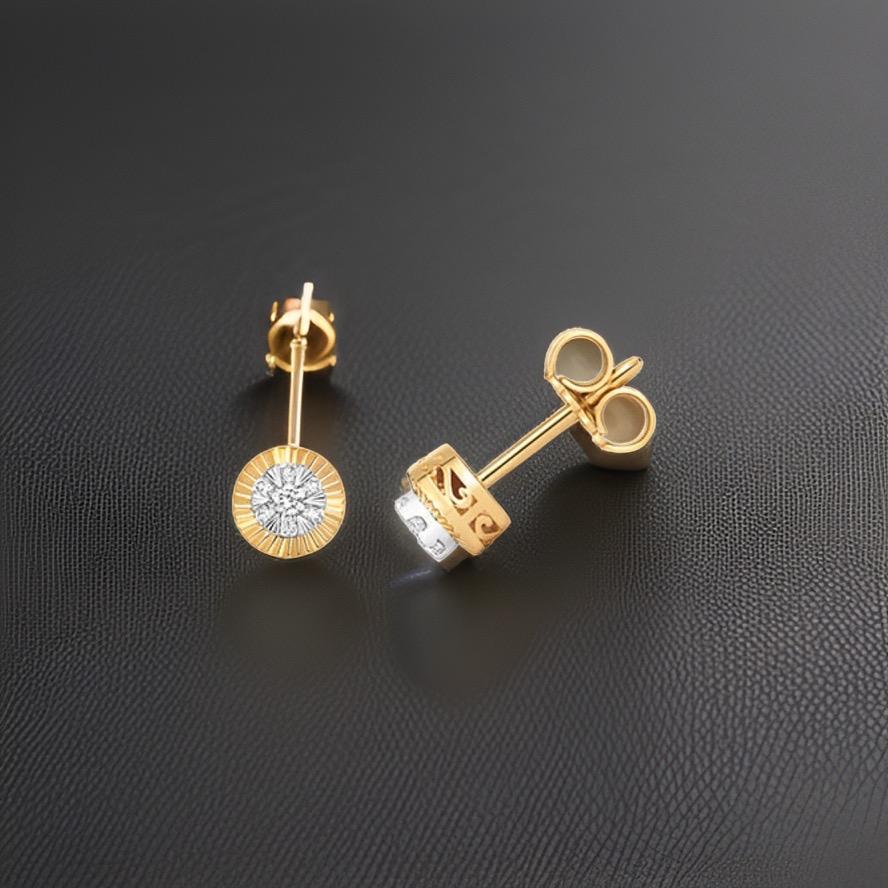 Diamond Earrings 0.10ct studs in 9ct Yellow Gold Bezel halo cluster In New Condition For Sale In Ilford, GB
