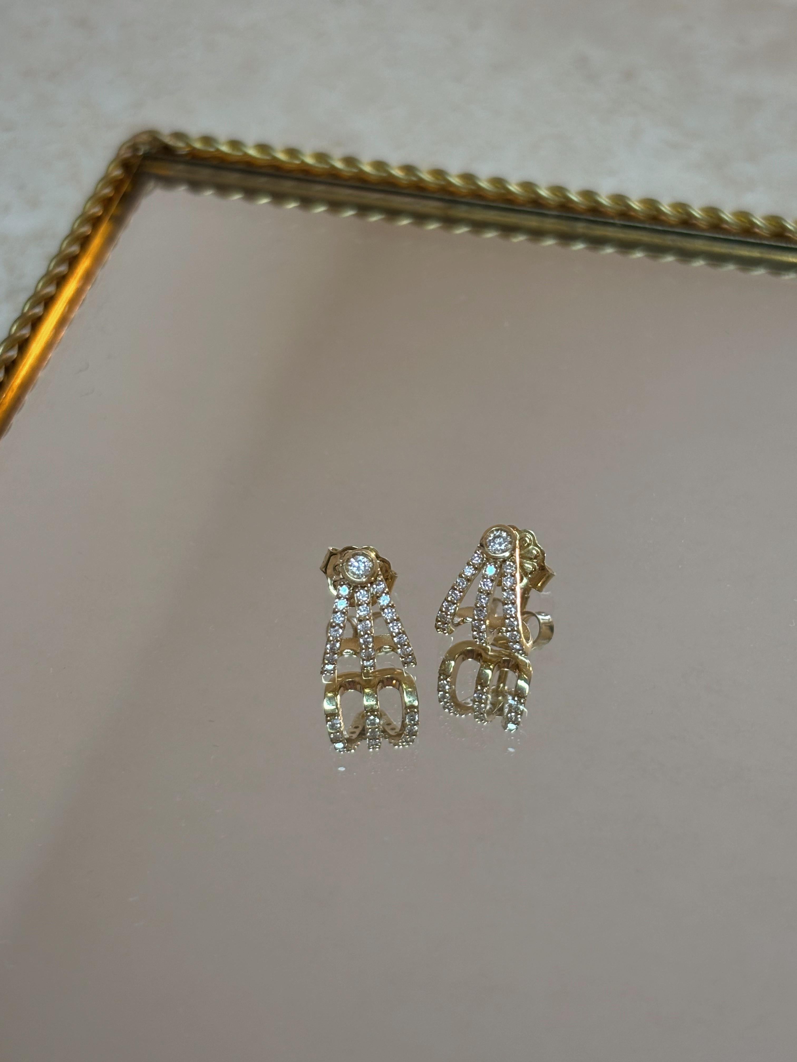 Contemporary Diamond earrings 0.27cts, 18K Gold For Sale