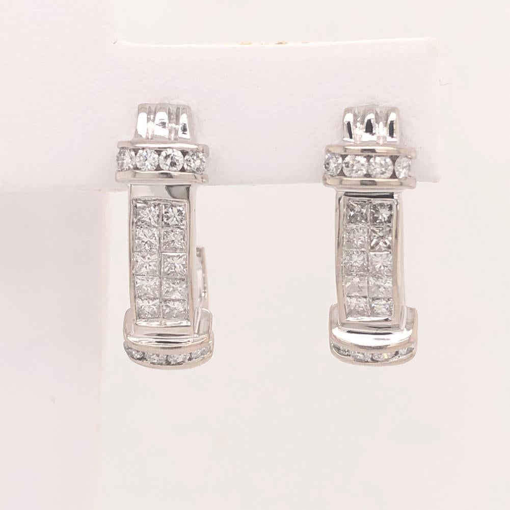 Women's or Men's 14K White Gold Round Princess Cut Natural 2.3ct Diamonds Earrings VS1 Clarity For Sale