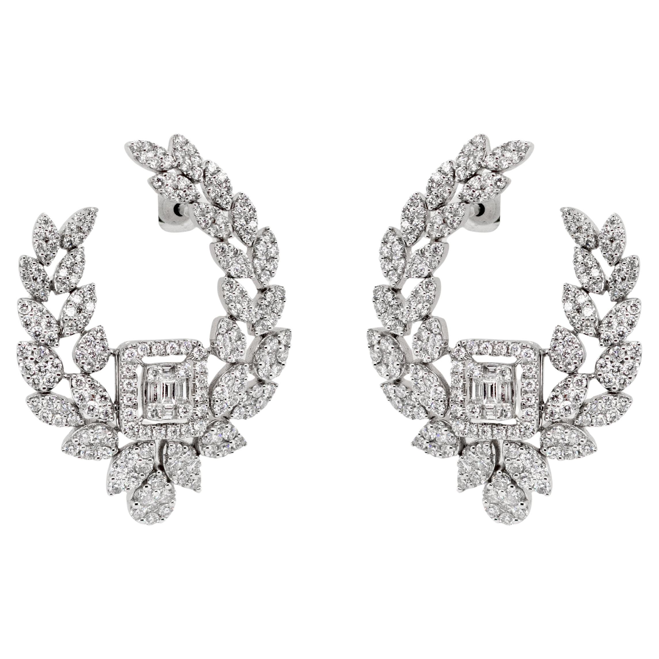 Diamond Earrings 2.44 Carats 18K White Gold For Sale