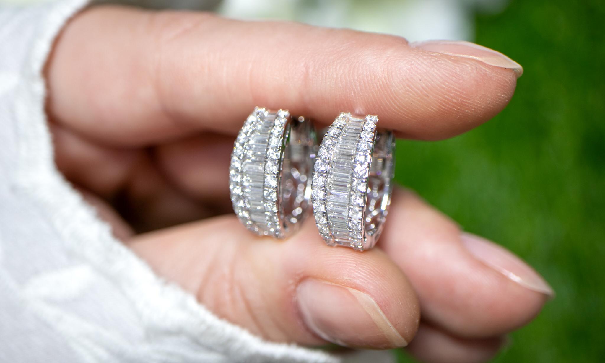 Baguette Cut Diamond Earrings Baguette and Round 1.32 Carats 18K Gold For Sale