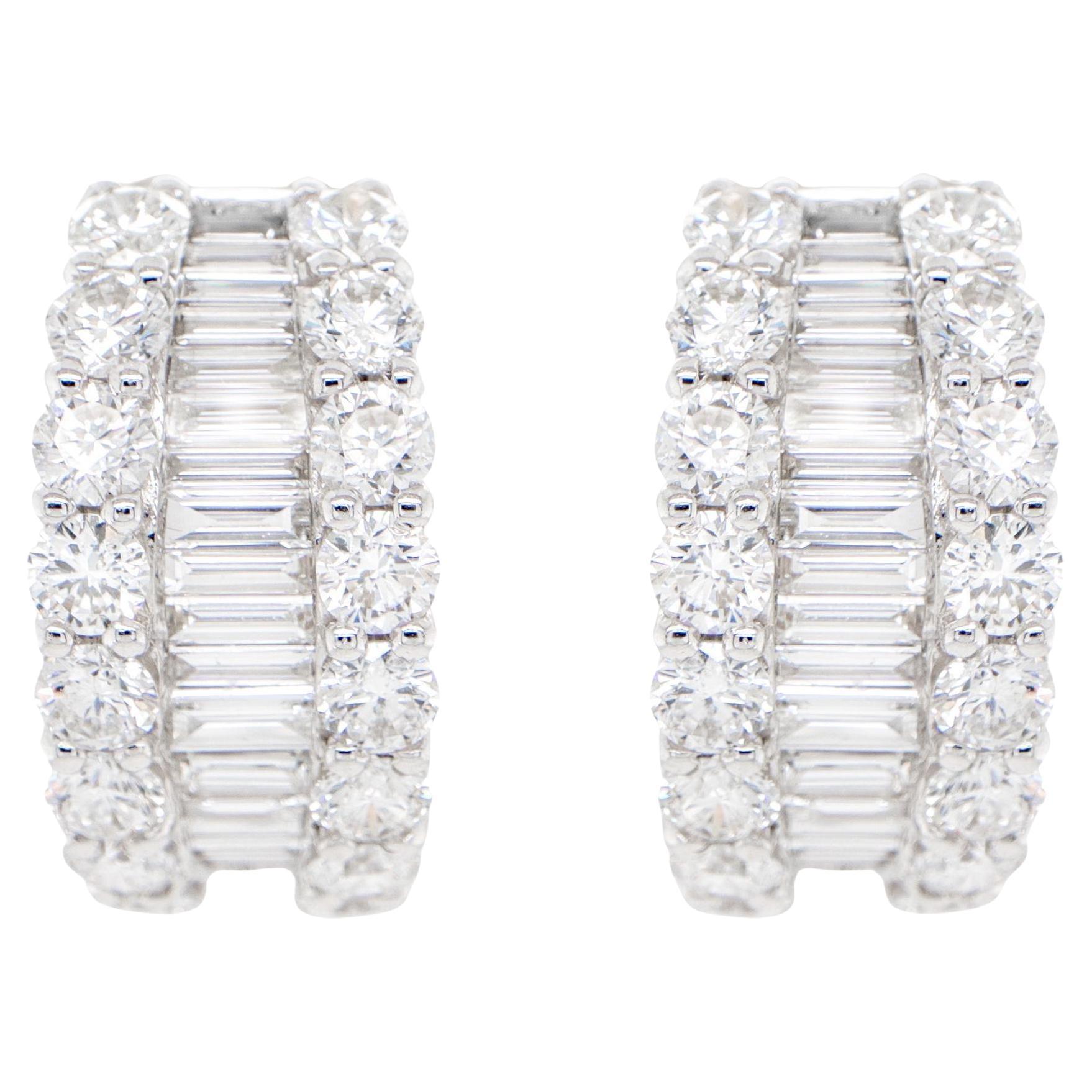 Diamant-Ohrringe Baguette und rund 5,6 Karat 18K Gold mit Diamanten im Angebot