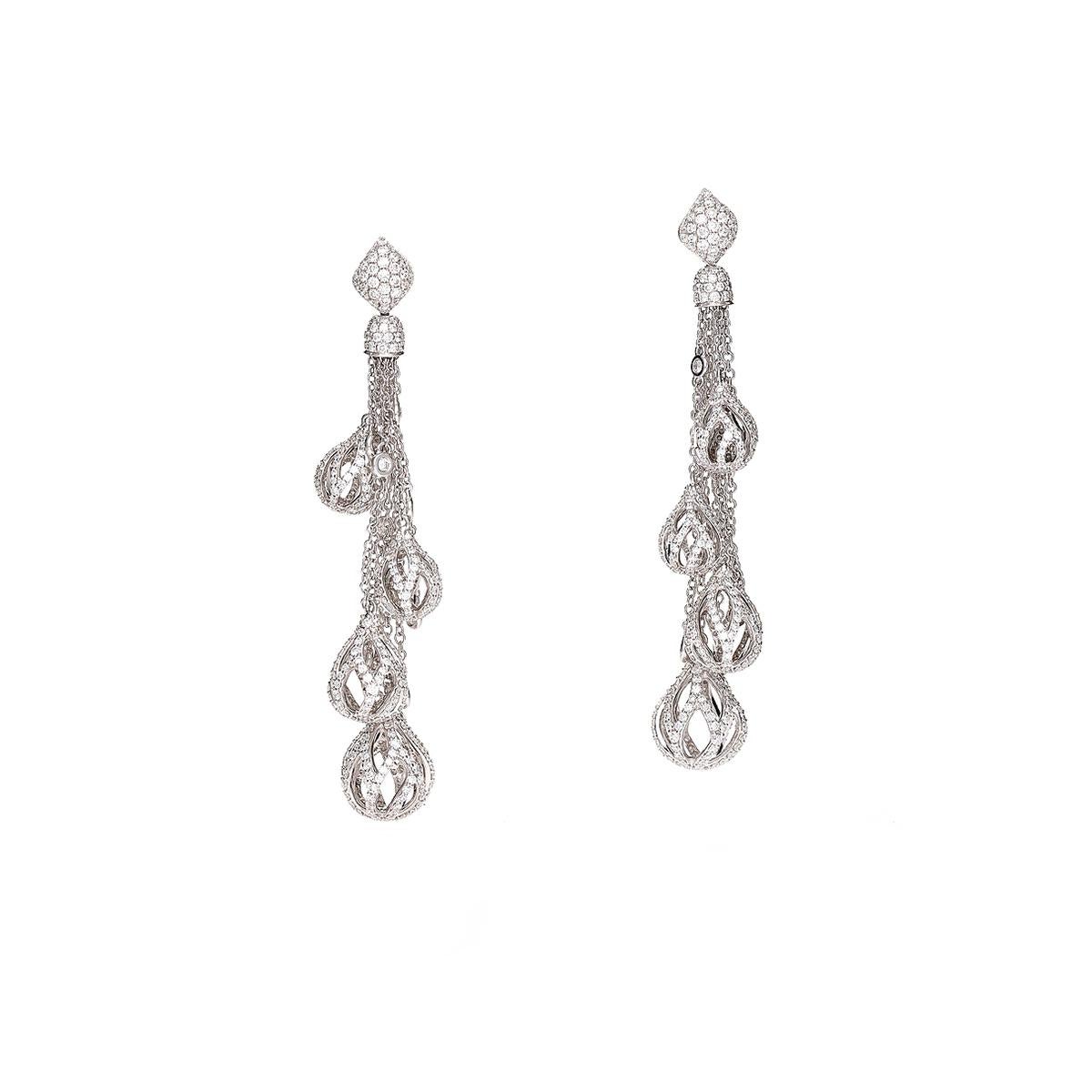 Earrings in 18kt white gold set with 1020 diamonds 4.93 cts