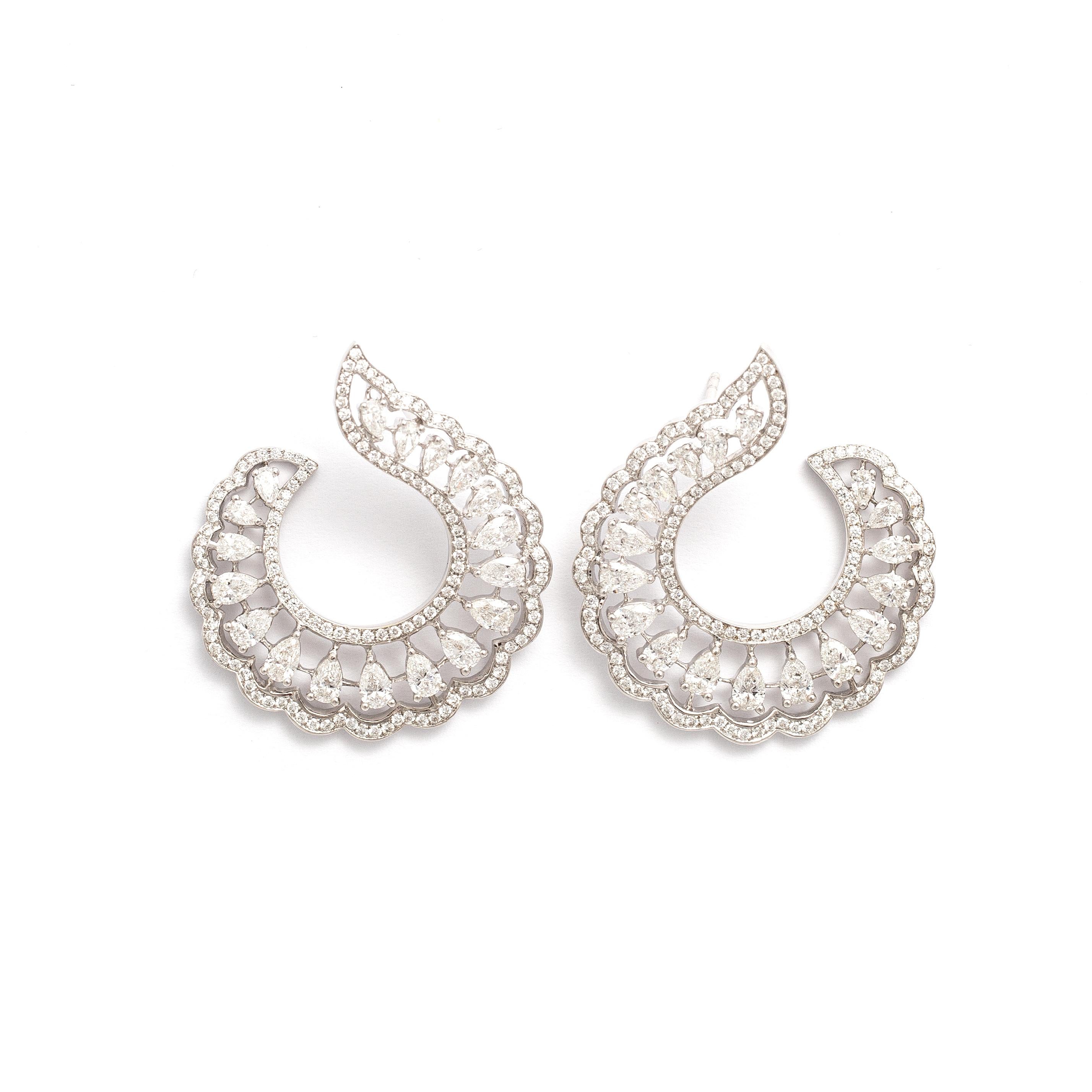Pear Cut Diamond Earrings For Sale