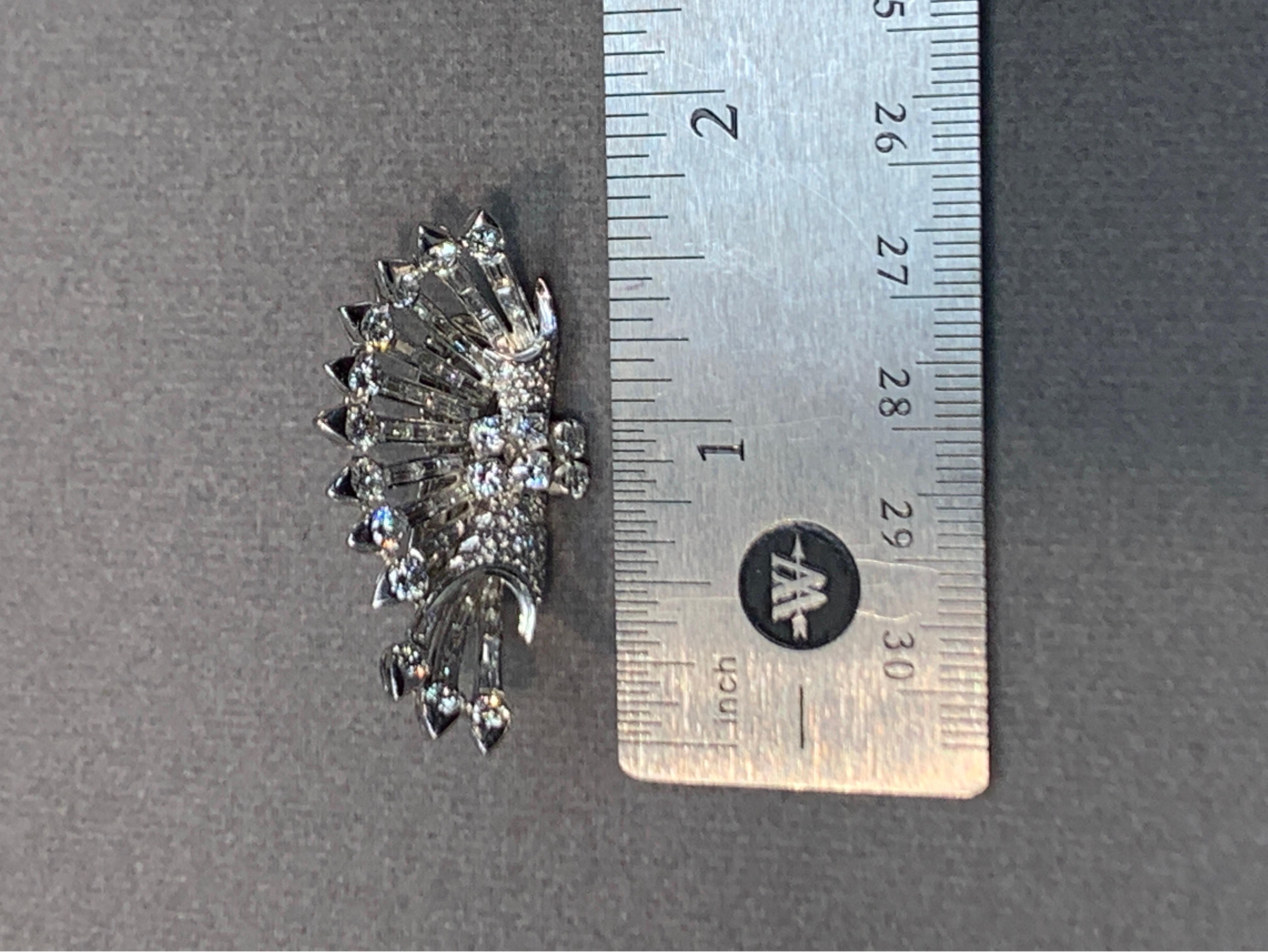 Diamond Earrings In Excellent Condition For Sale In New York, NY