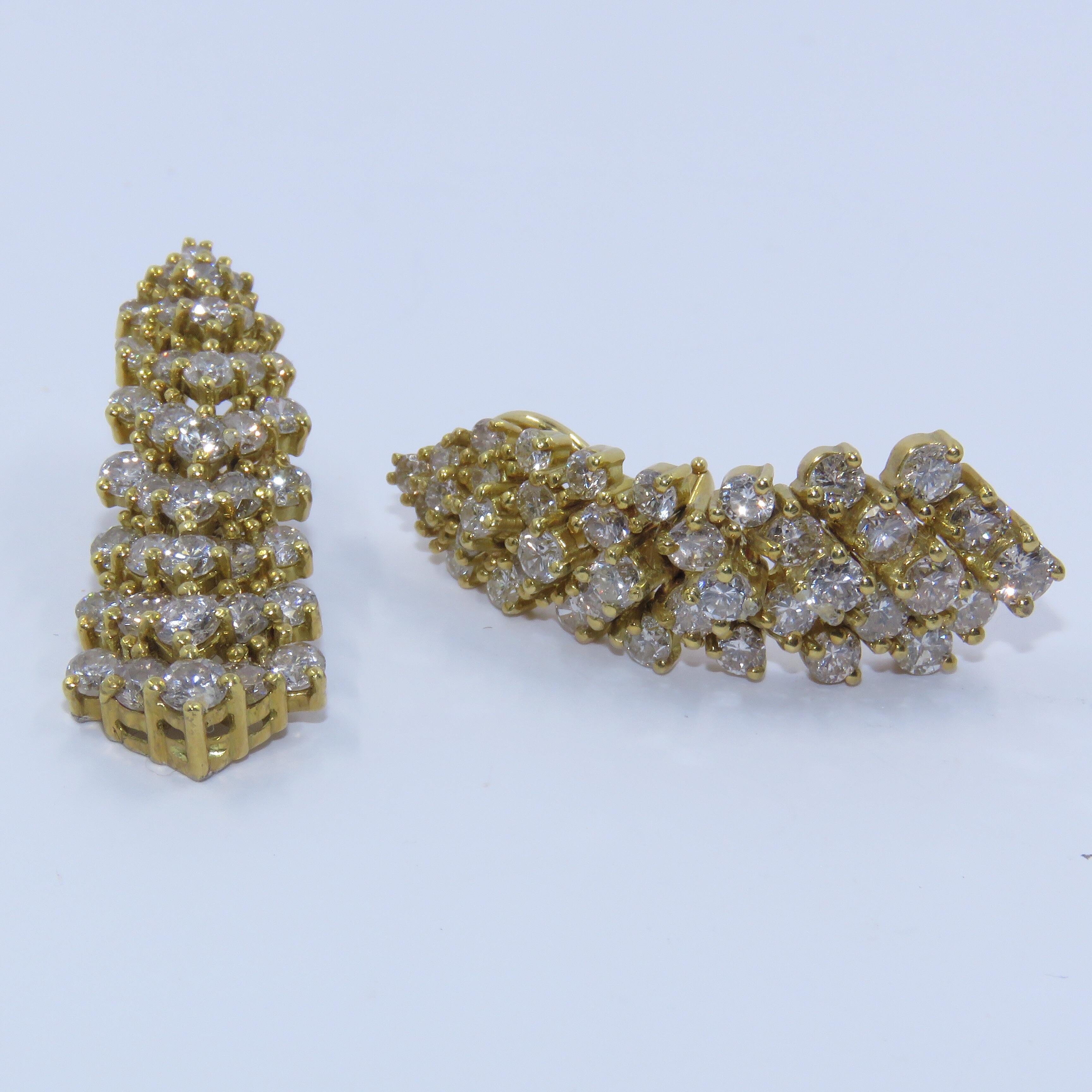 Diamant-Ohrringe mit Brillantschliff in 14Kt Gold
Gewicht des Diamanten 7,62 ct GH SI 
Französischer Rücken 