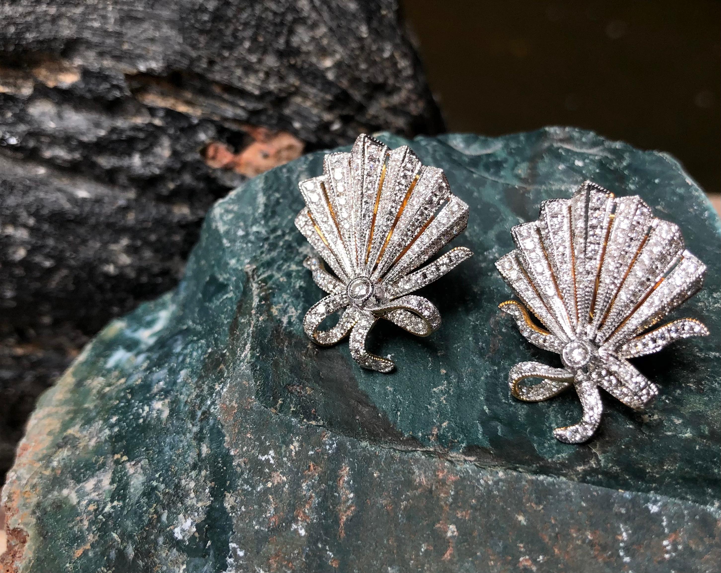 Diamond Earrings Set in 18 Karat Gold Settings For Sale 1