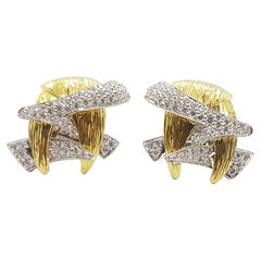 Pendientes de diamantes engastados en oro de 18 quilates