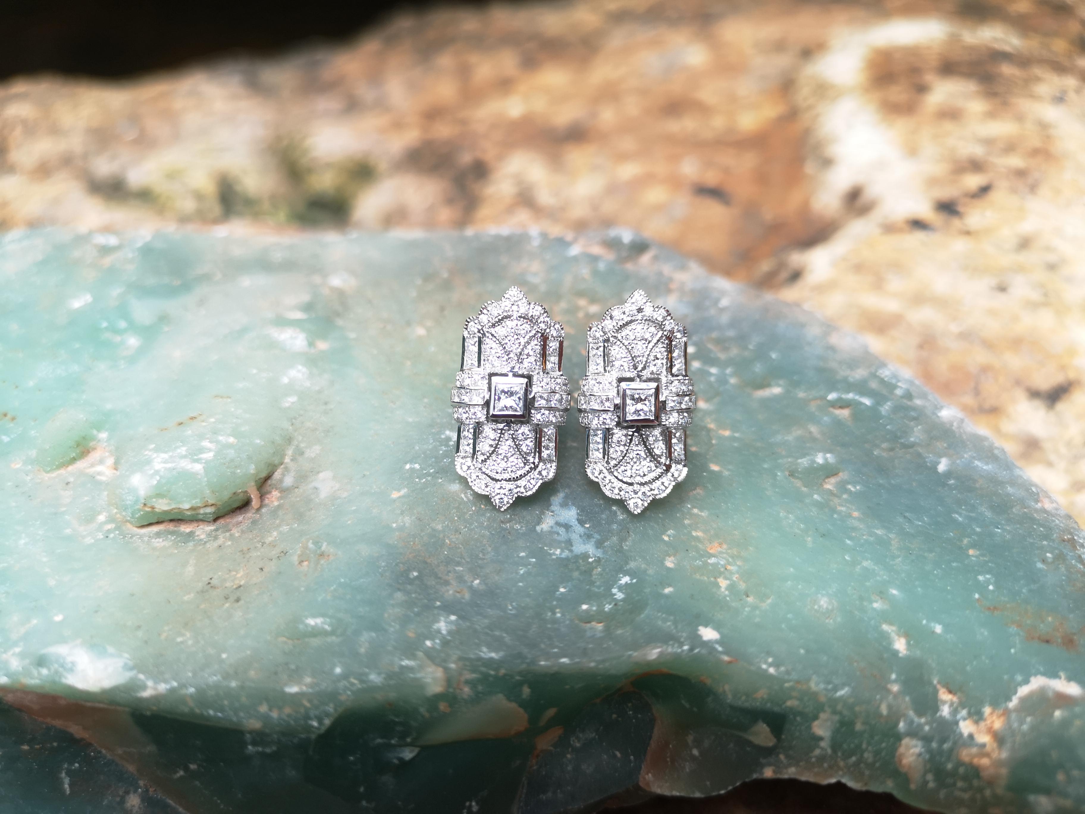 Art Deco Diamond Earrings Set in 18 Karat White Gold Settings For Sale
