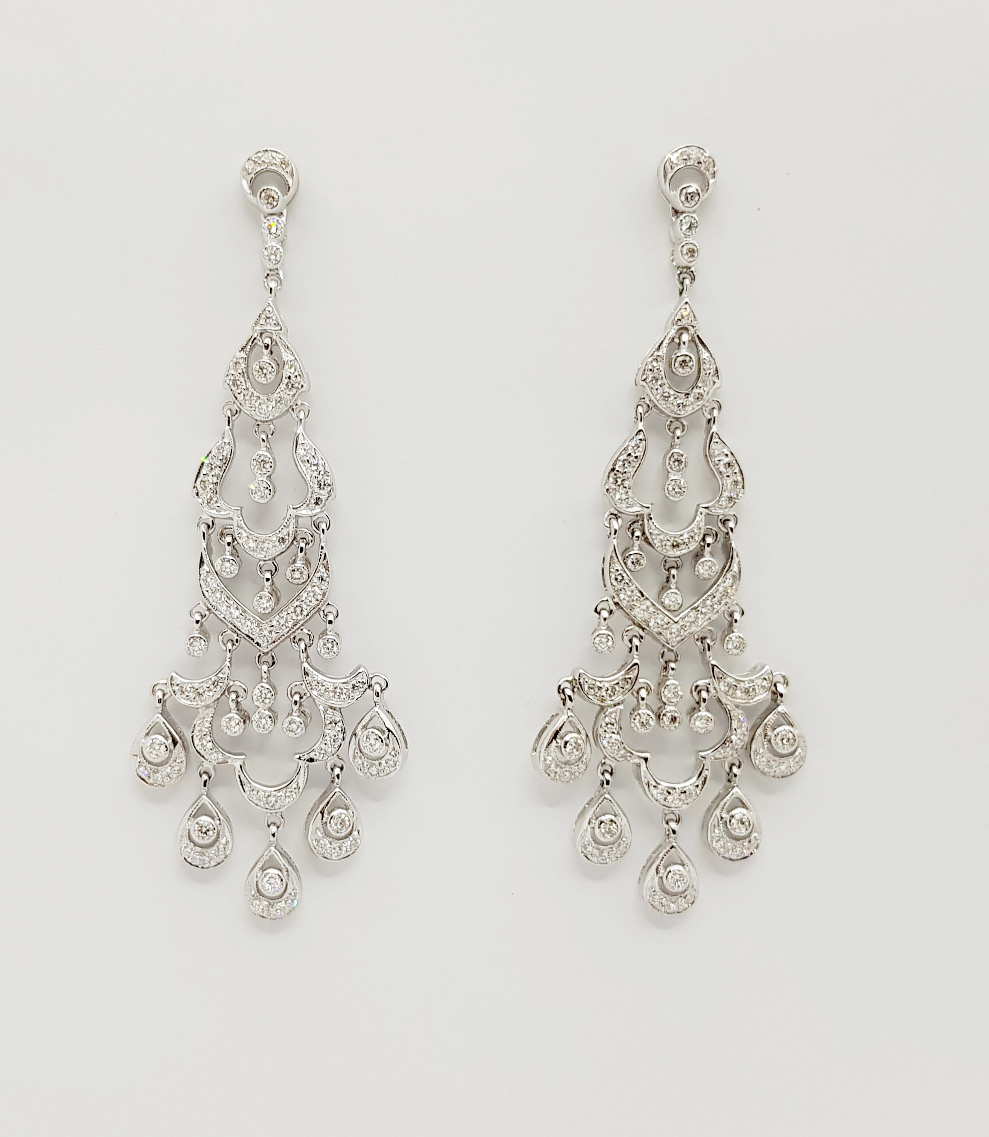 Art Deco Diamond Earrings Set in 18 Karat White Gold Settings For Sale