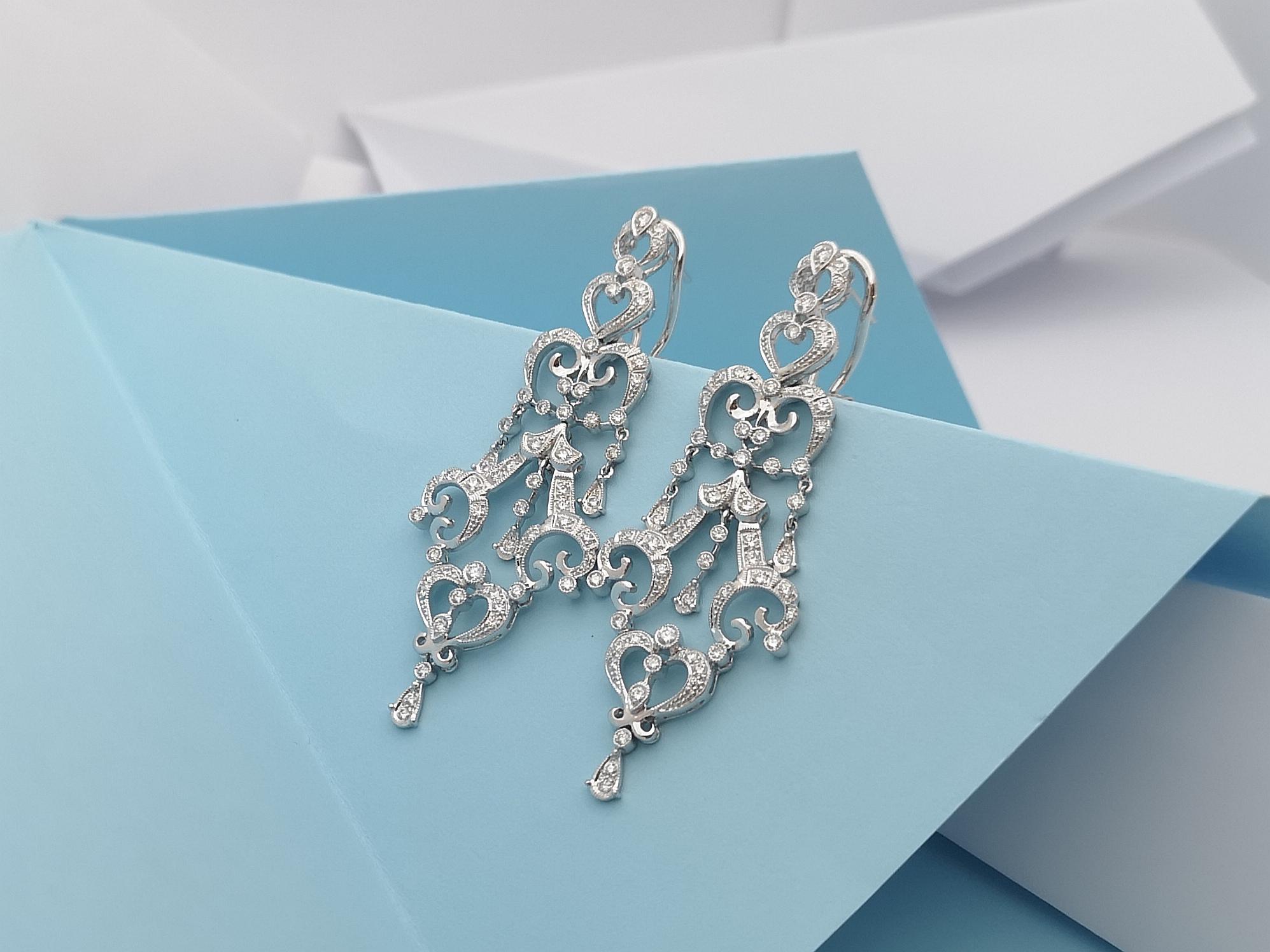 Diamond Earrings Set in 18 Karat White Gold Settings In New Condition For Sale In Bangkok, TH