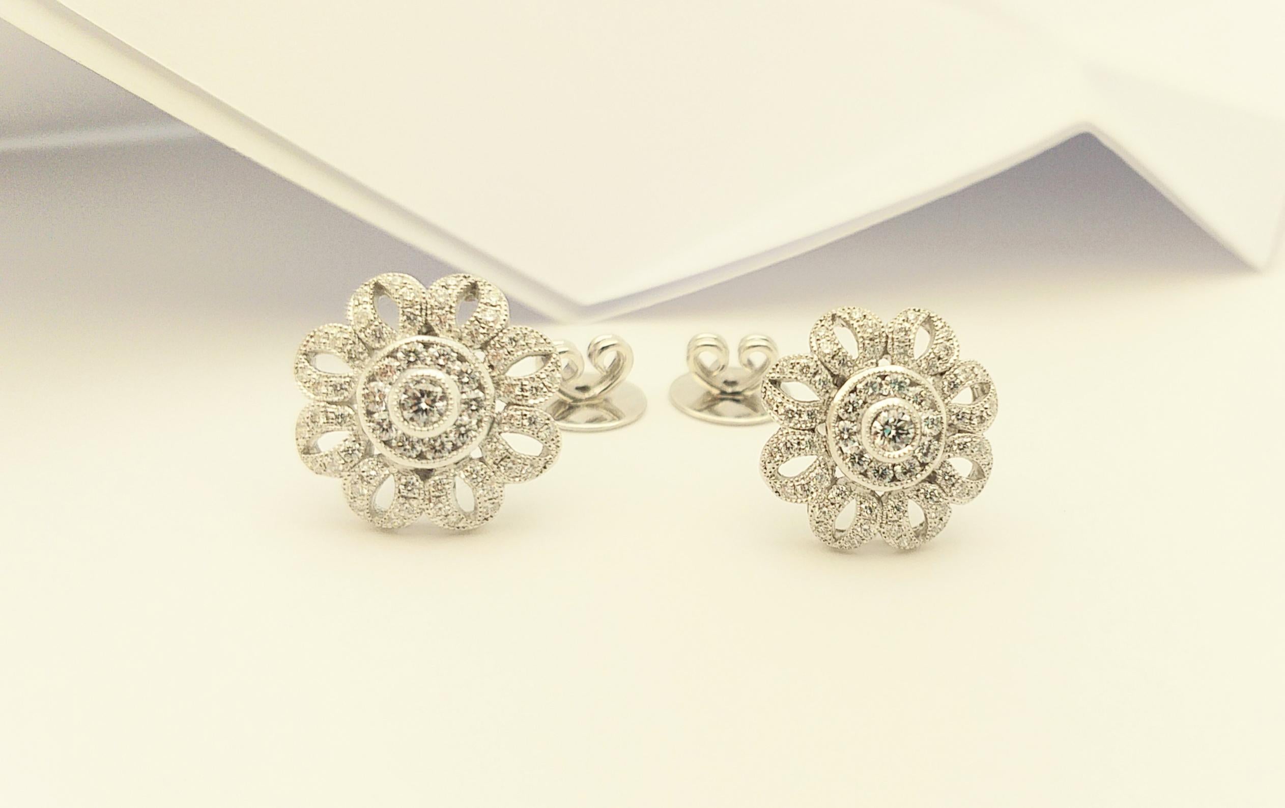 Diamond  Earrings Set in 18 Karat White Gold Settings In New Condition For Sale In Bangkok, TH